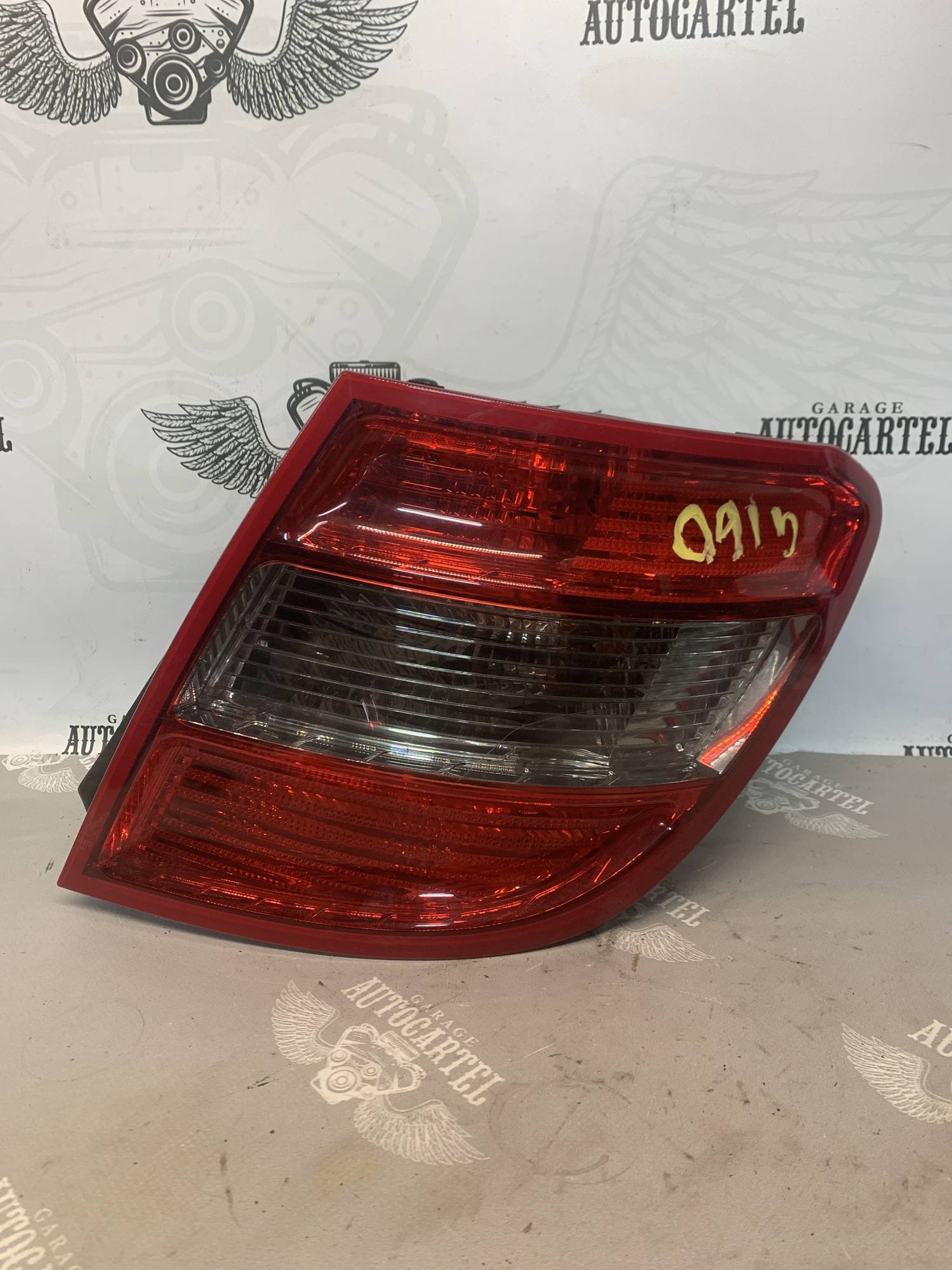 Ліхтар задній правий Mercedes C-class 204 a2048203864