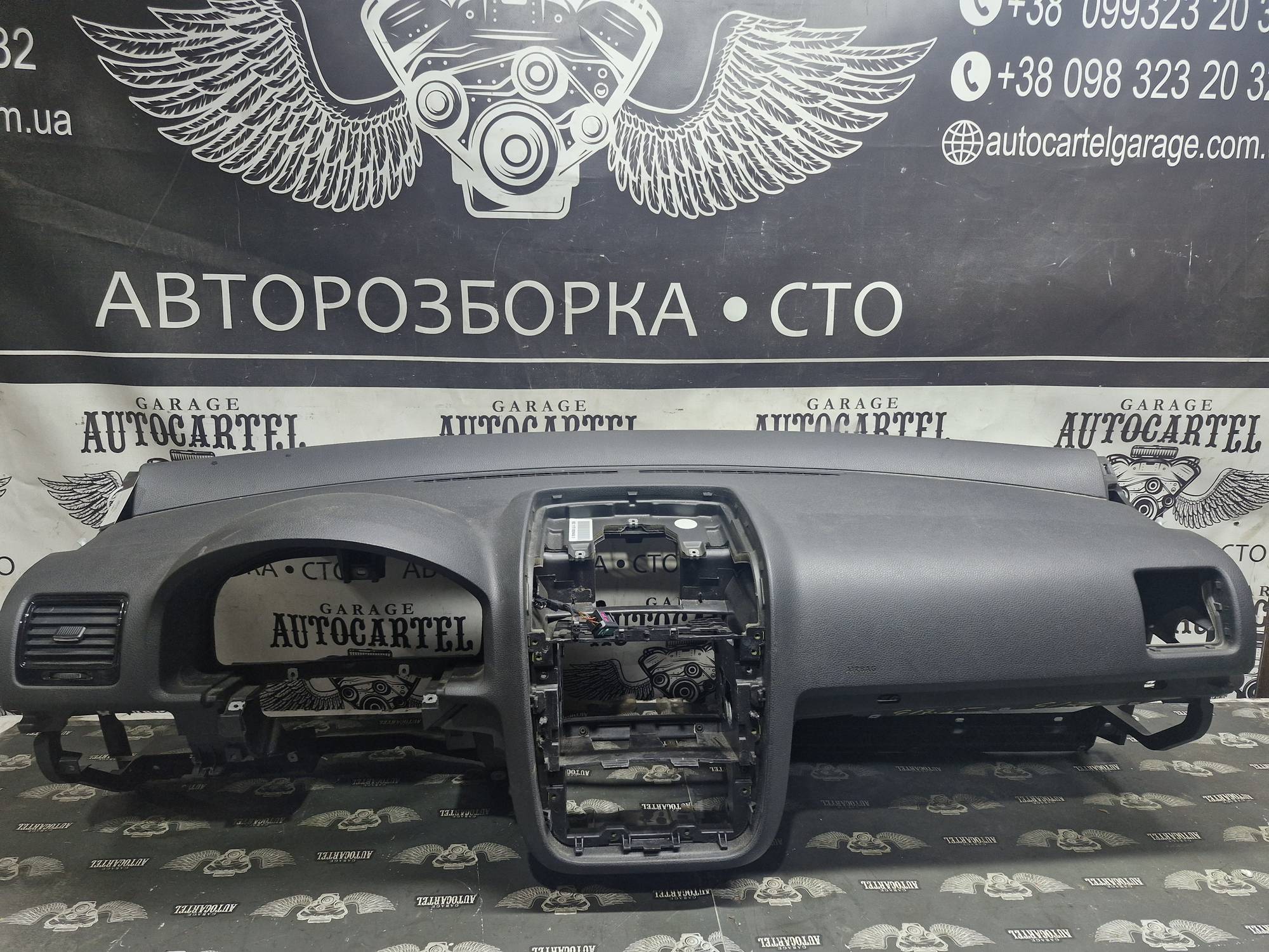 Торпедо Volkswagen Golf 5 2003 - 2009 21719592