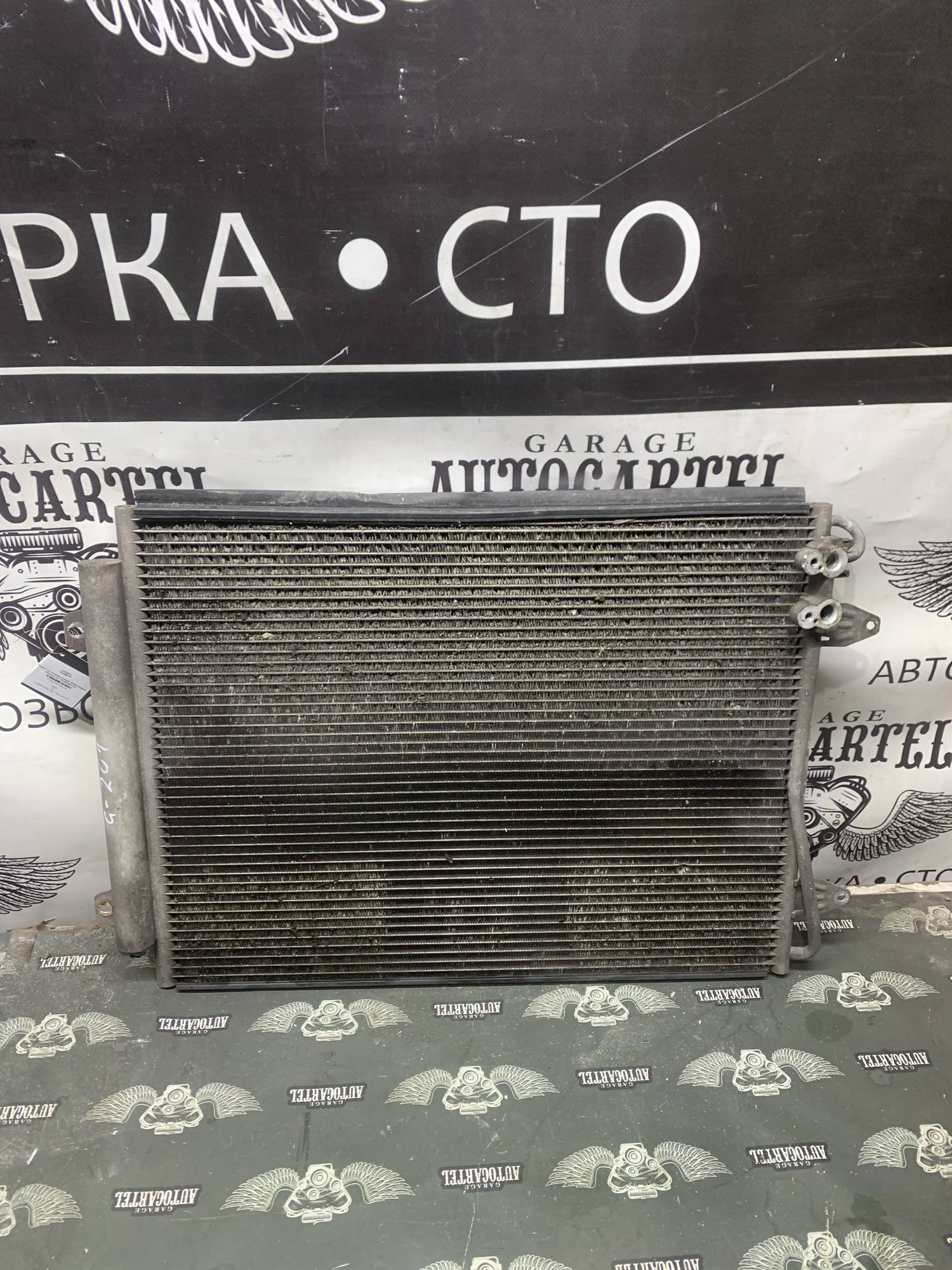 Радіатор кондиціонера Volkswagen Passat CC 3C0820411G
