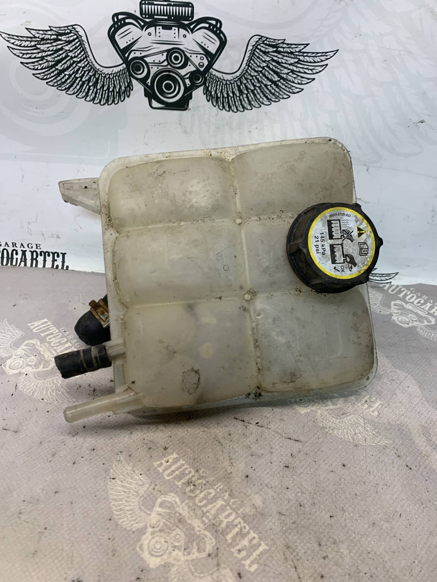 Розширювальний бачок fоrd fоcus c-maх 3m5h-8k218-aj