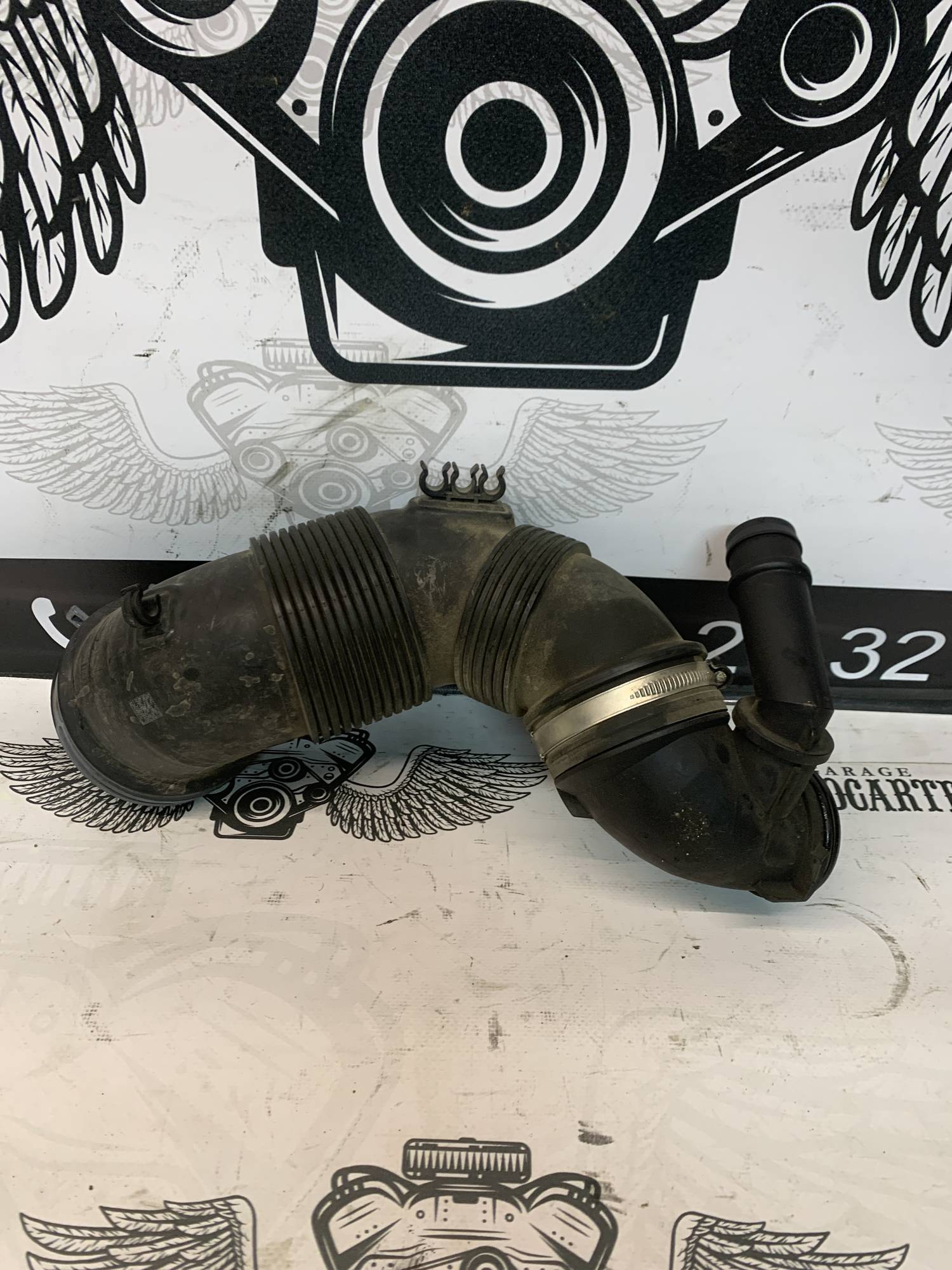 Патрубок повітряного фільтра VW Golf 7 AUDI A3 8V 2.0tdi 5q0129654e