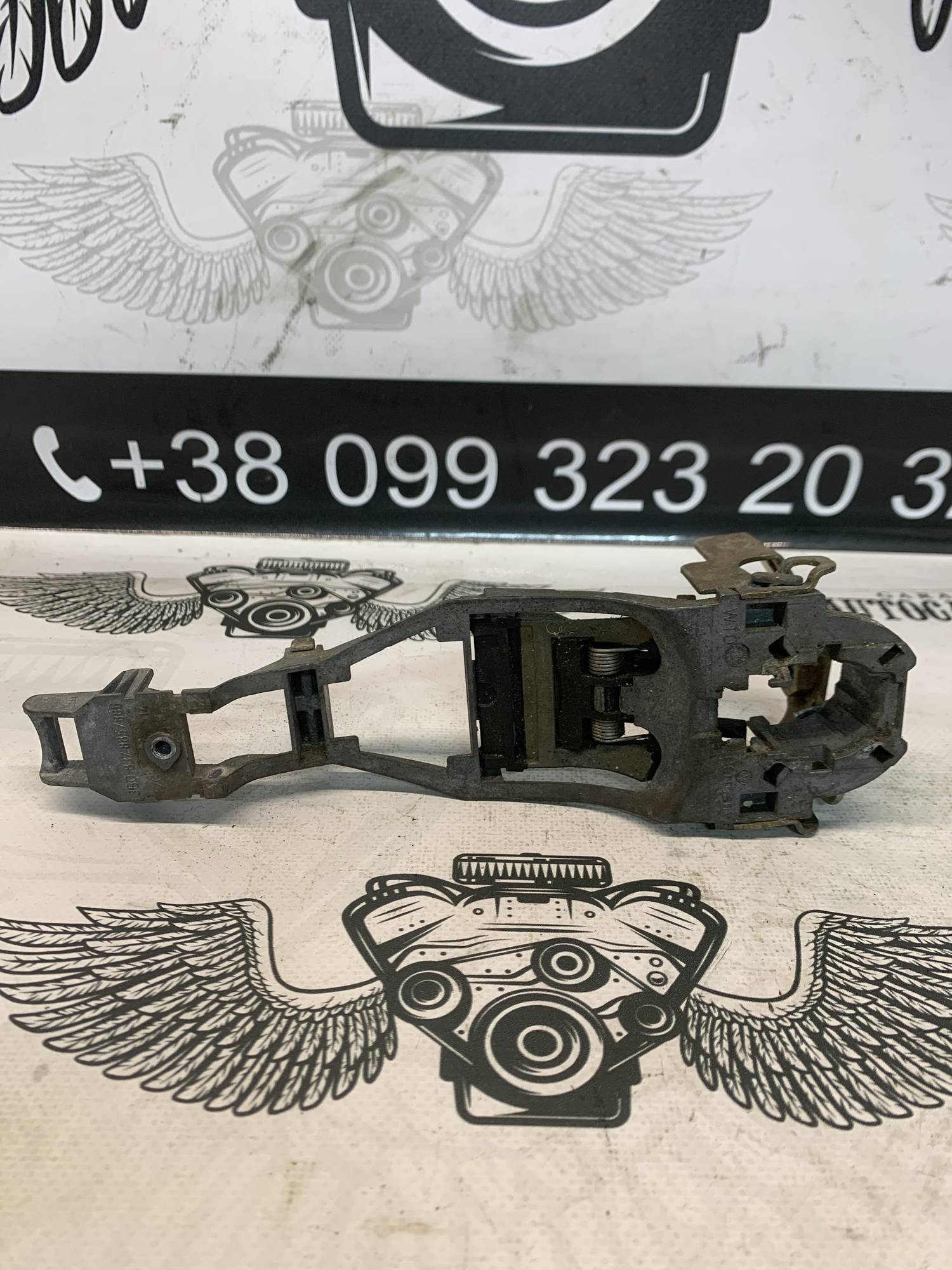 Ручка дверей зовнішня задня права SKODA OCTAVIA 2 A5 6q0837886