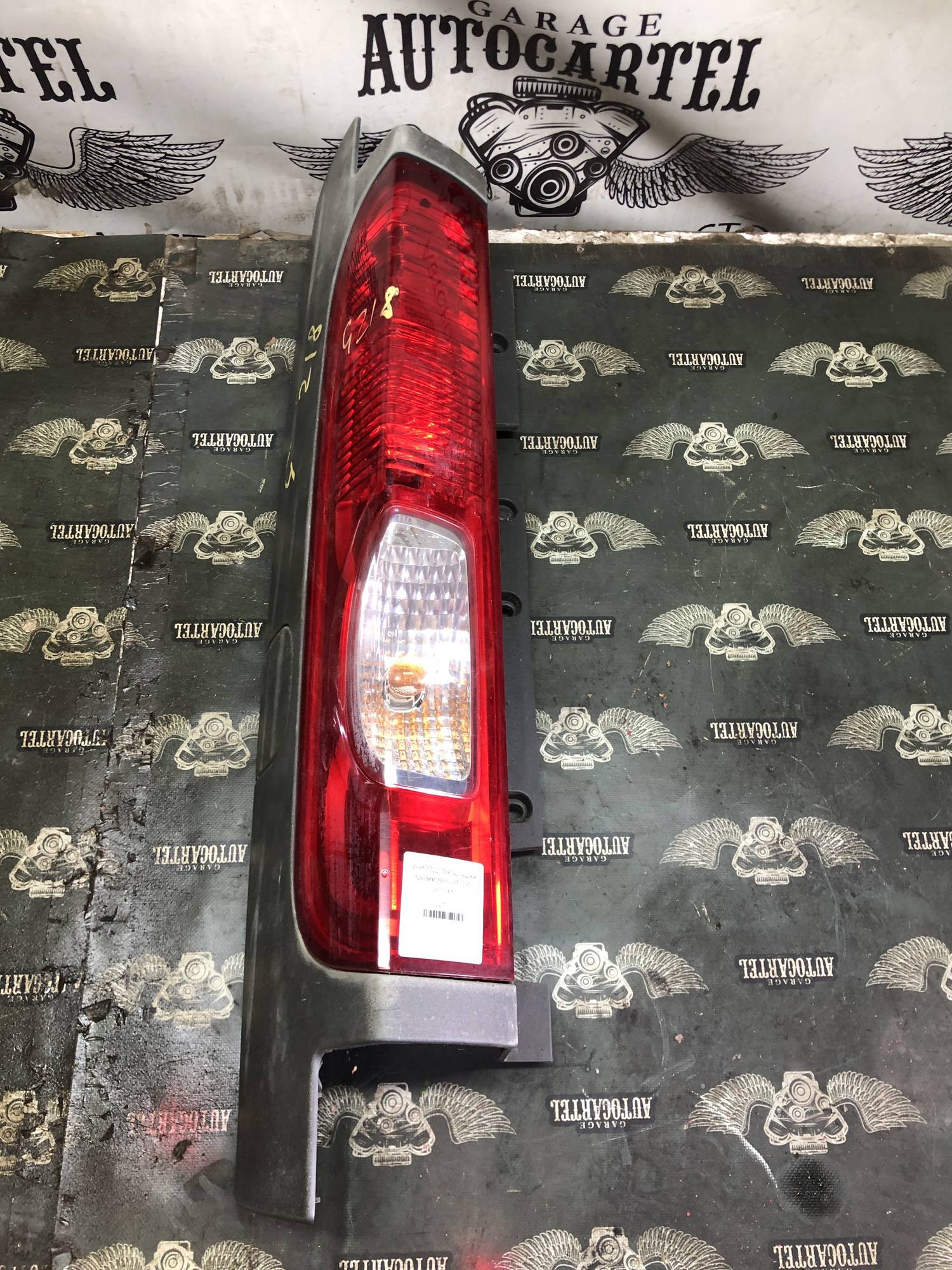 93857722 Ліхтар задній правий Renault Trafic рестайл