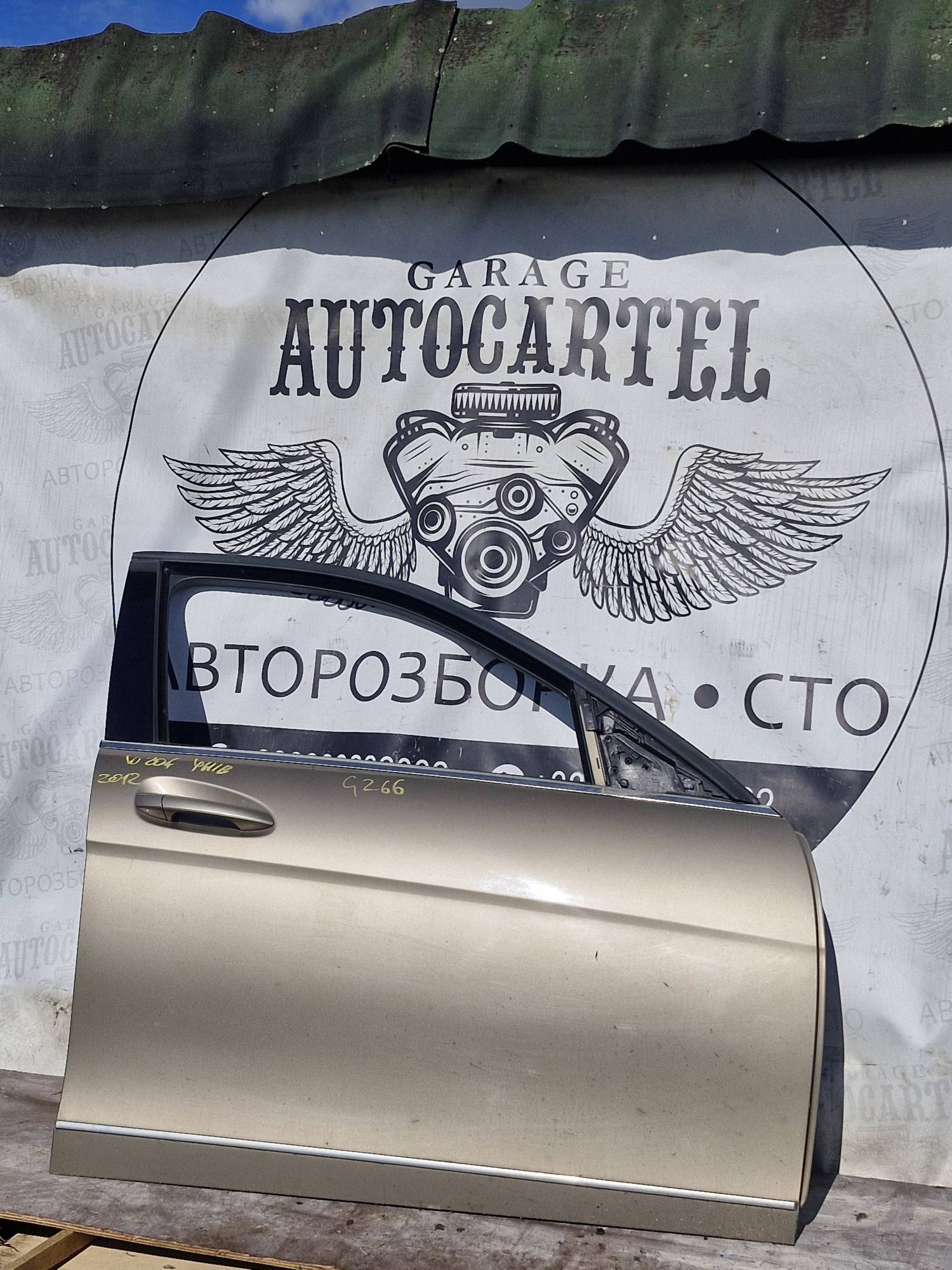 Дверка передня права Mercedes W204 2012 21870873