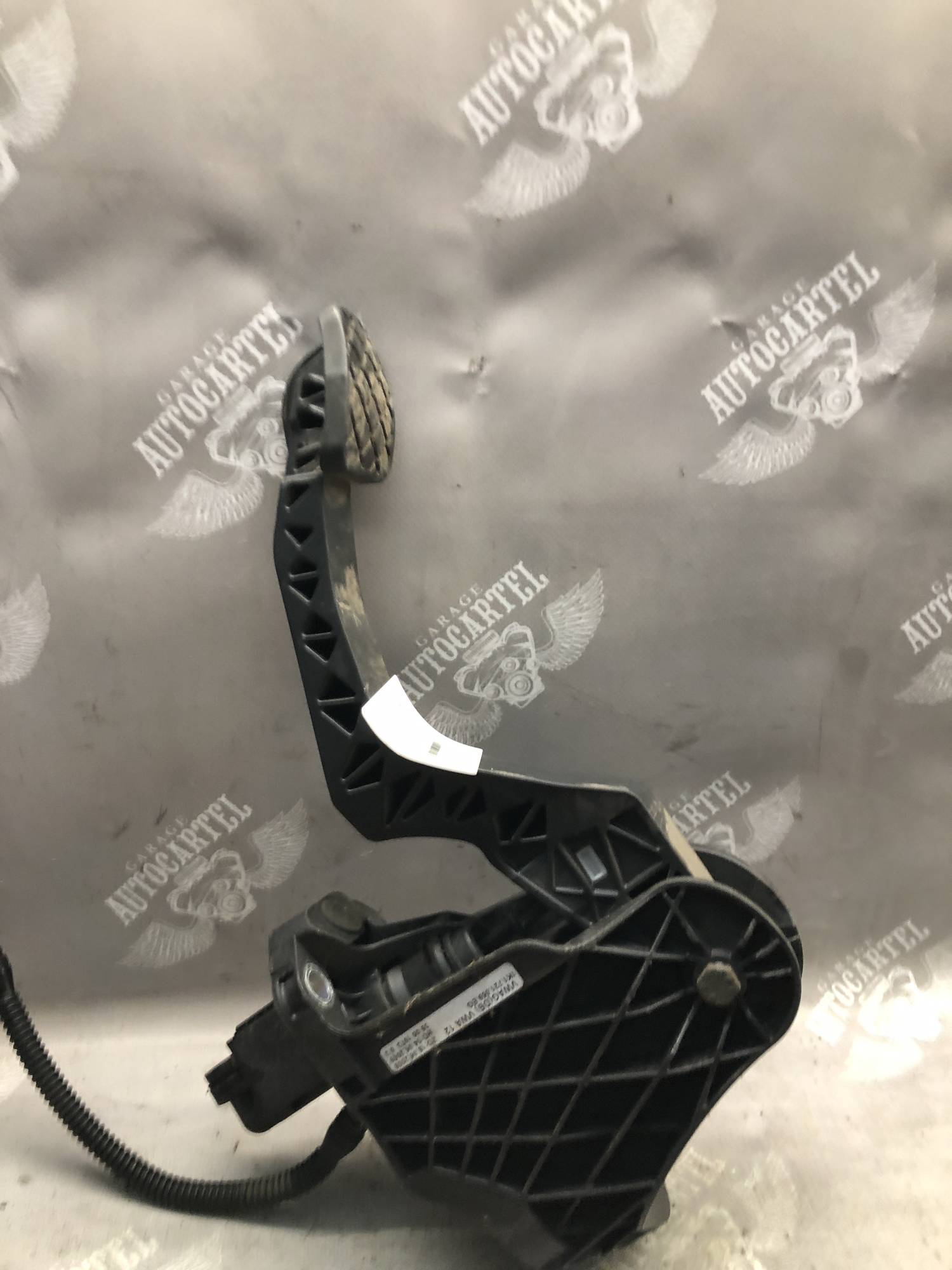 Педаль зчеплення skoda yeti skoda yeti 1k1721059eg
