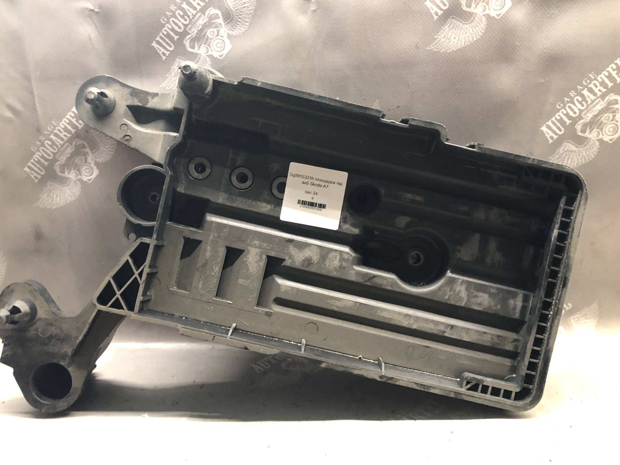5q0915331h площадка під акб Volkswagen golf 7