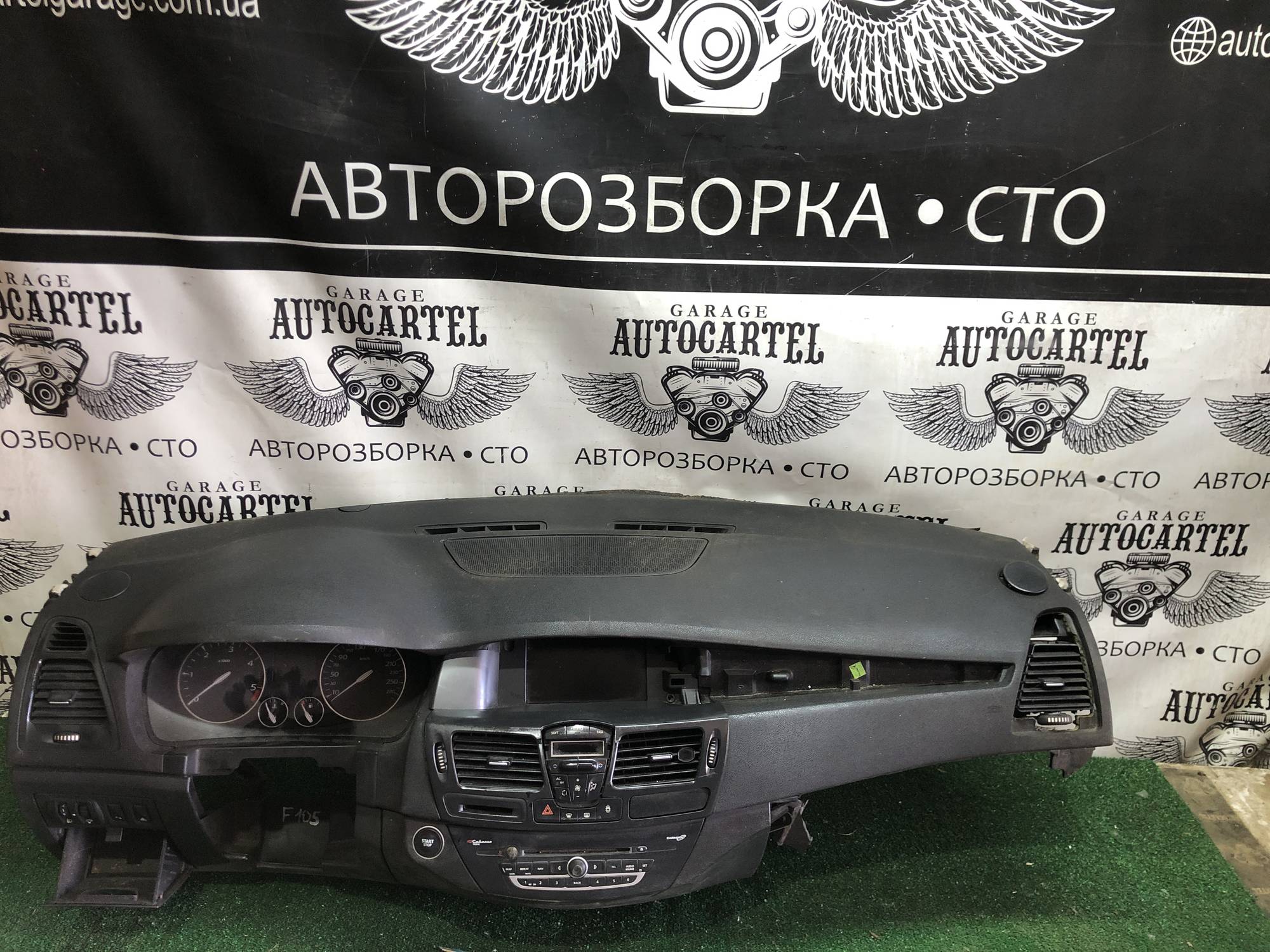 Торпедо Renault Laguna 3 21105234
