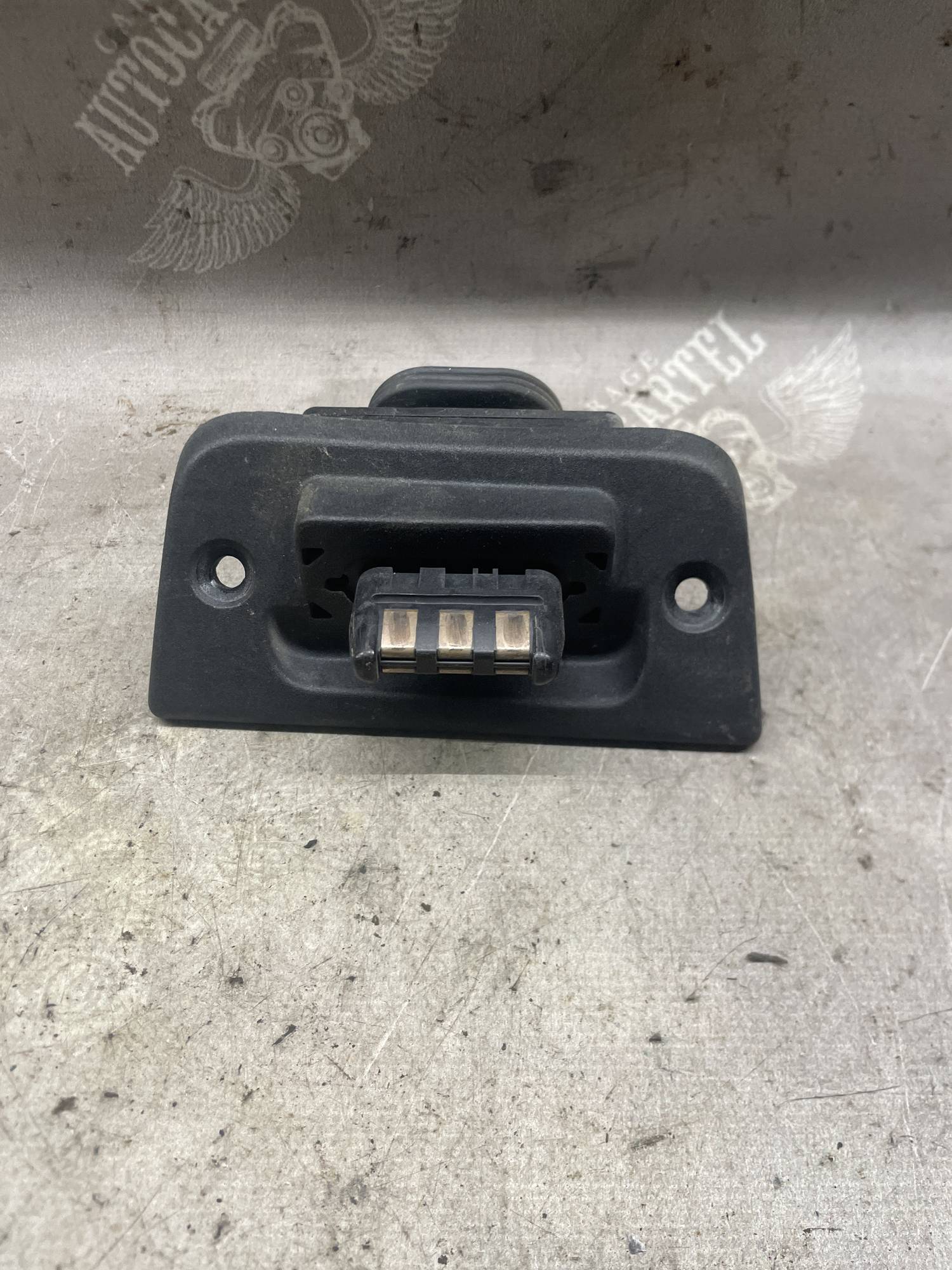 Контактний датчик дверей зад прав VW Multivan T5 7e0907438