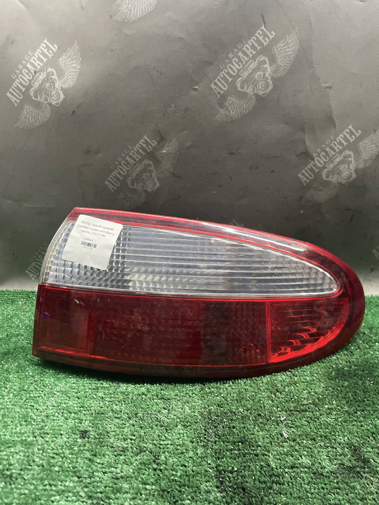 Ліхтар задній правий Daewoo Lanos хетчбек у крило 21121784