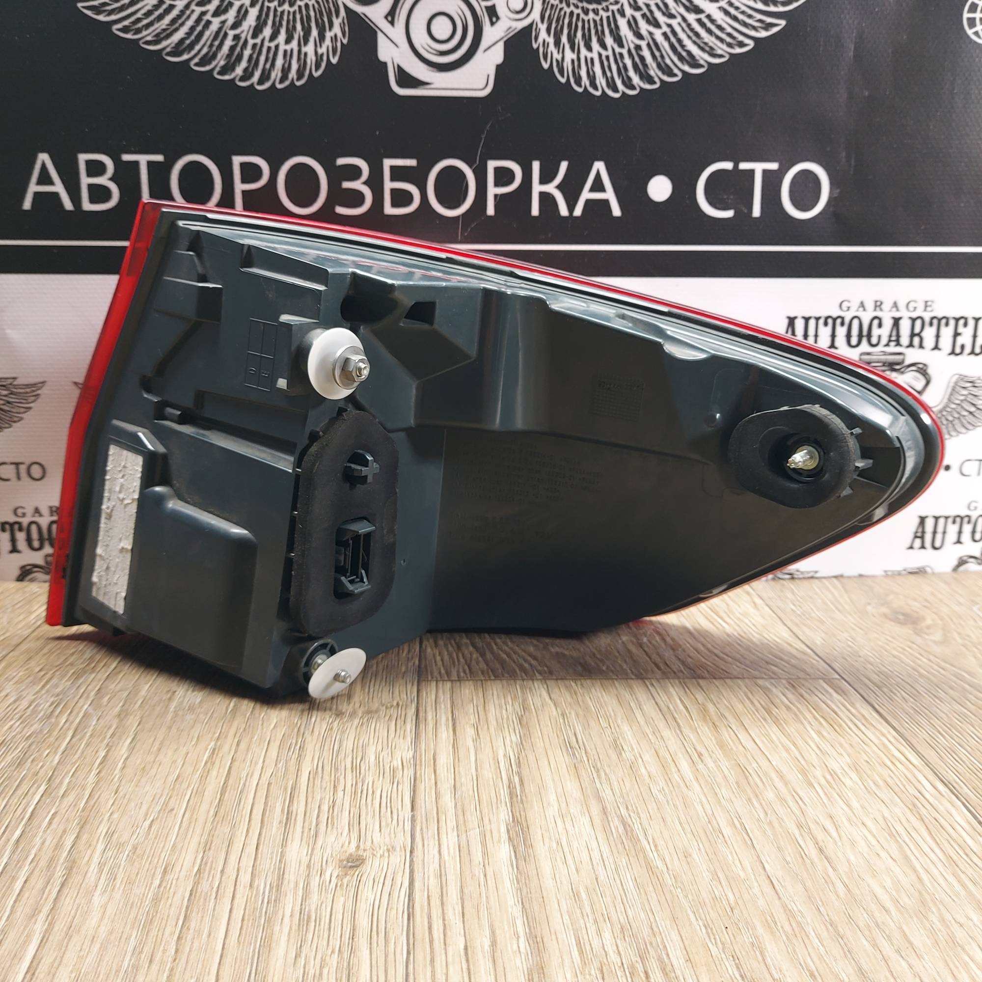 Ліхтар лівий зовнішній BMW 5-series F11 універсал 188180-01