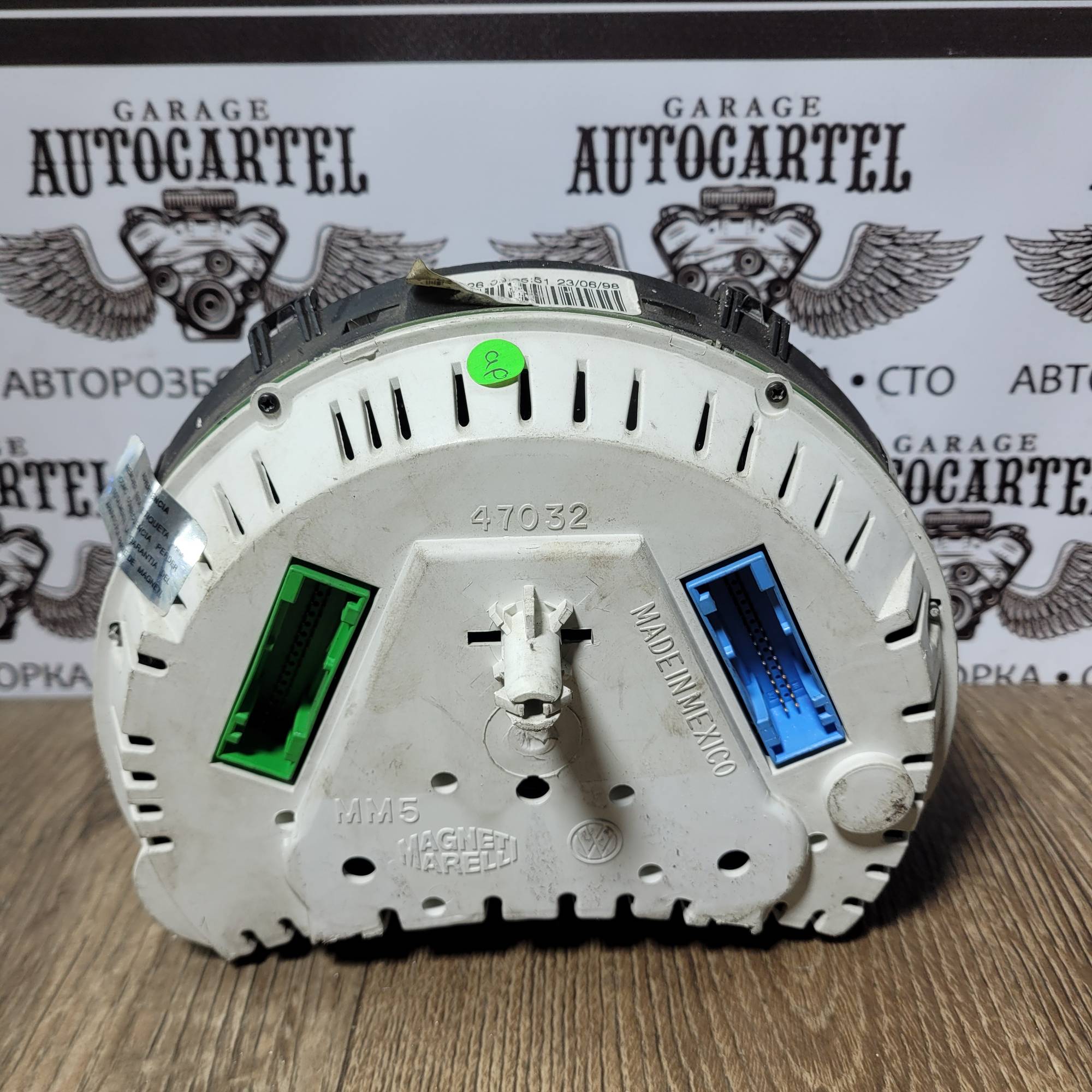 Панель приборів для Volkswagen Beetle 1C0920800C