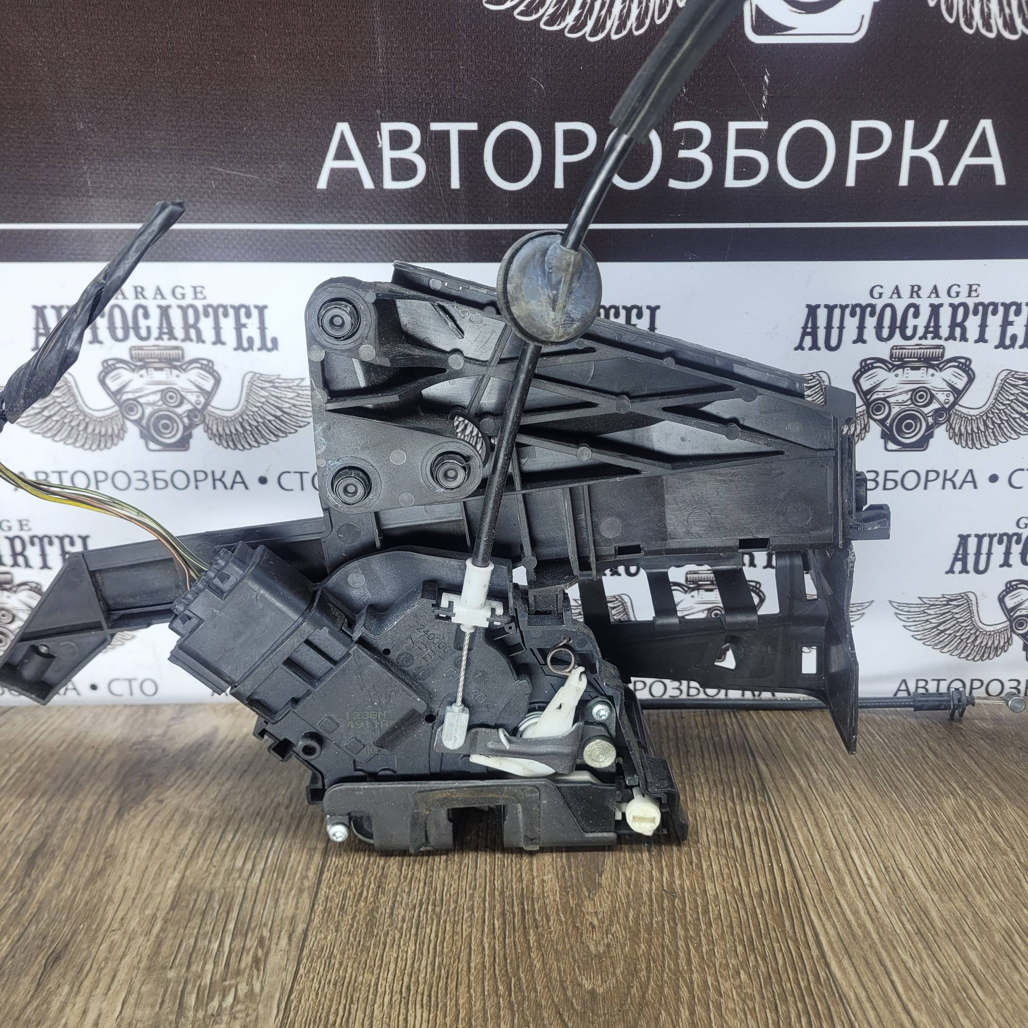 3m5ar26412bs Замок задній правий Ford c max
