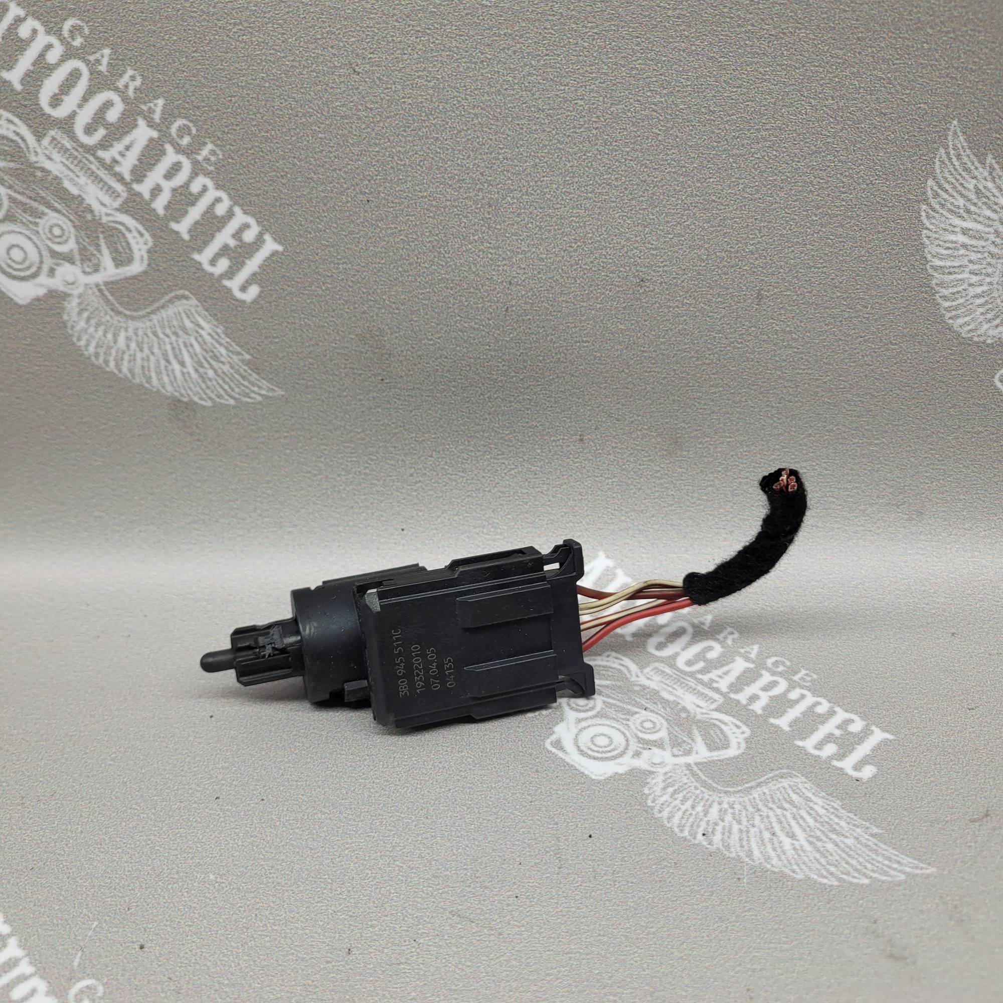 3b0945511c датчик педалі тормора volkswagen golf 5