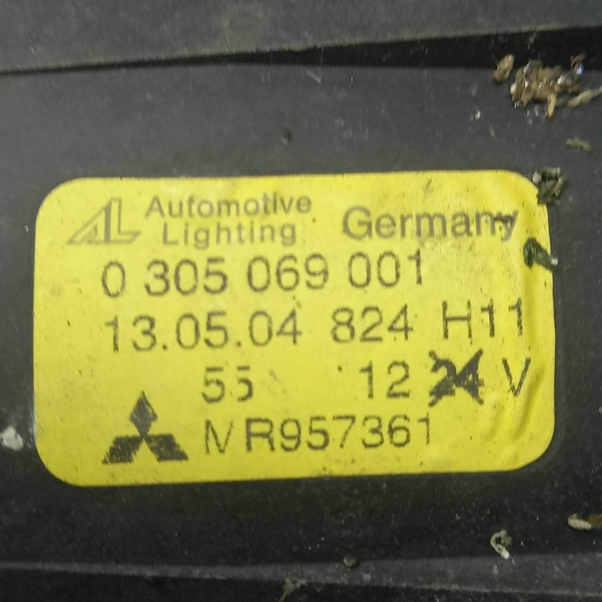 Фара ліва протитуманна (-08) Mitsubishi Colt (Z3) 2004-2012 mr957361