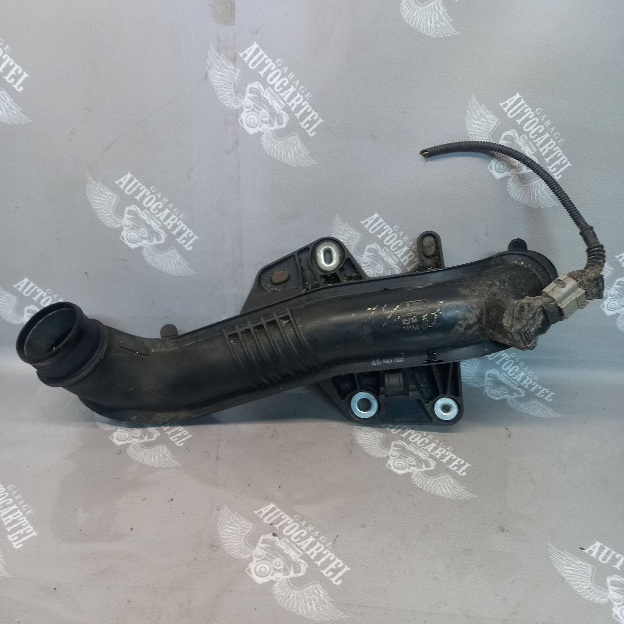 Патрубок інтеркулера Audi A4 B8 A5 8T, 8k0145673l