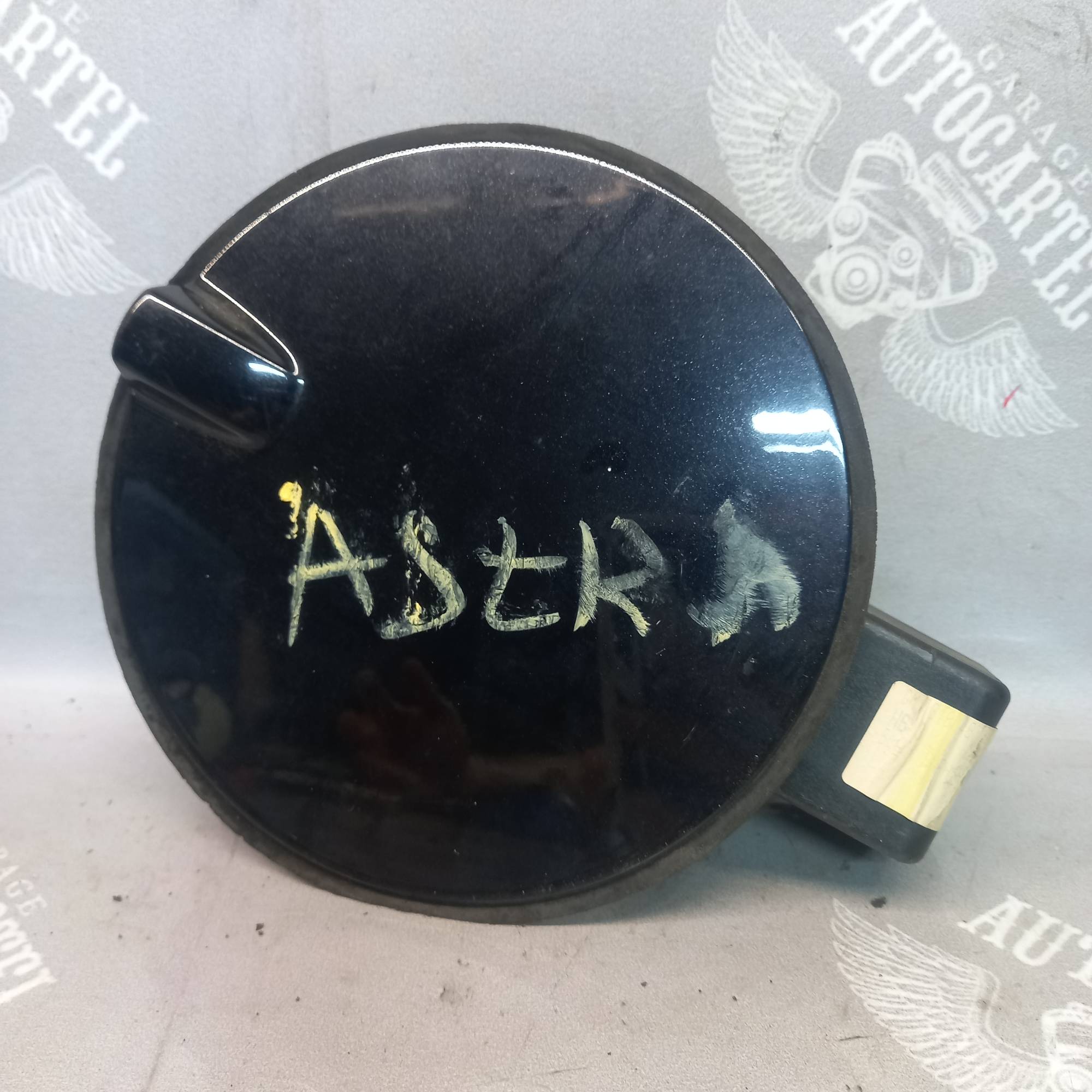 Лючок бака OPEL ASTRA H 13111667,21458019