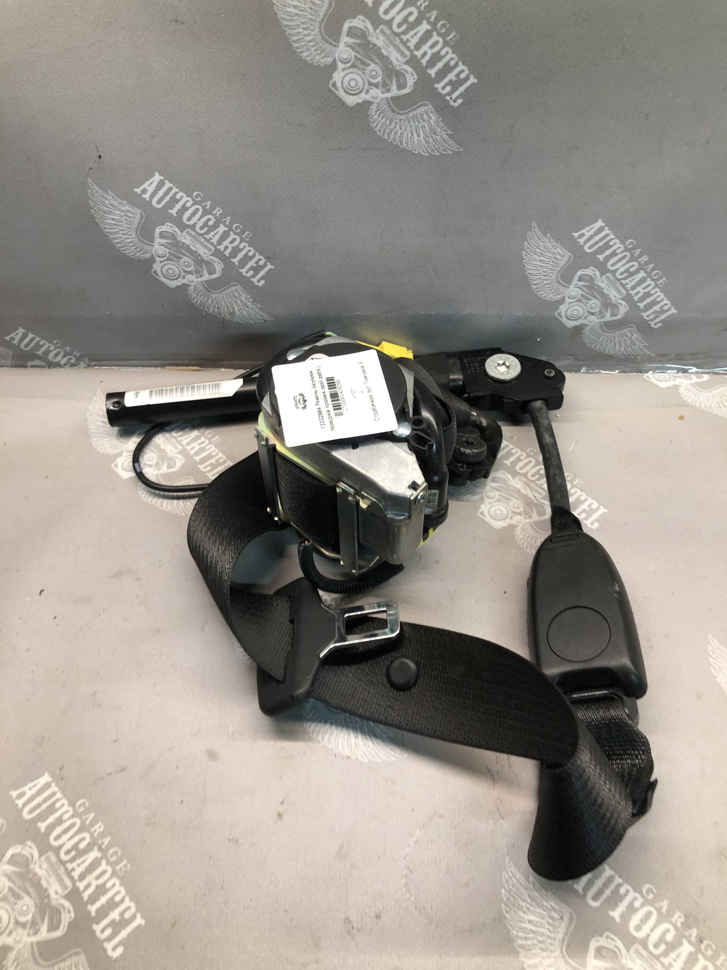 13332664 Ремінь безпеки передній правий opel astra j