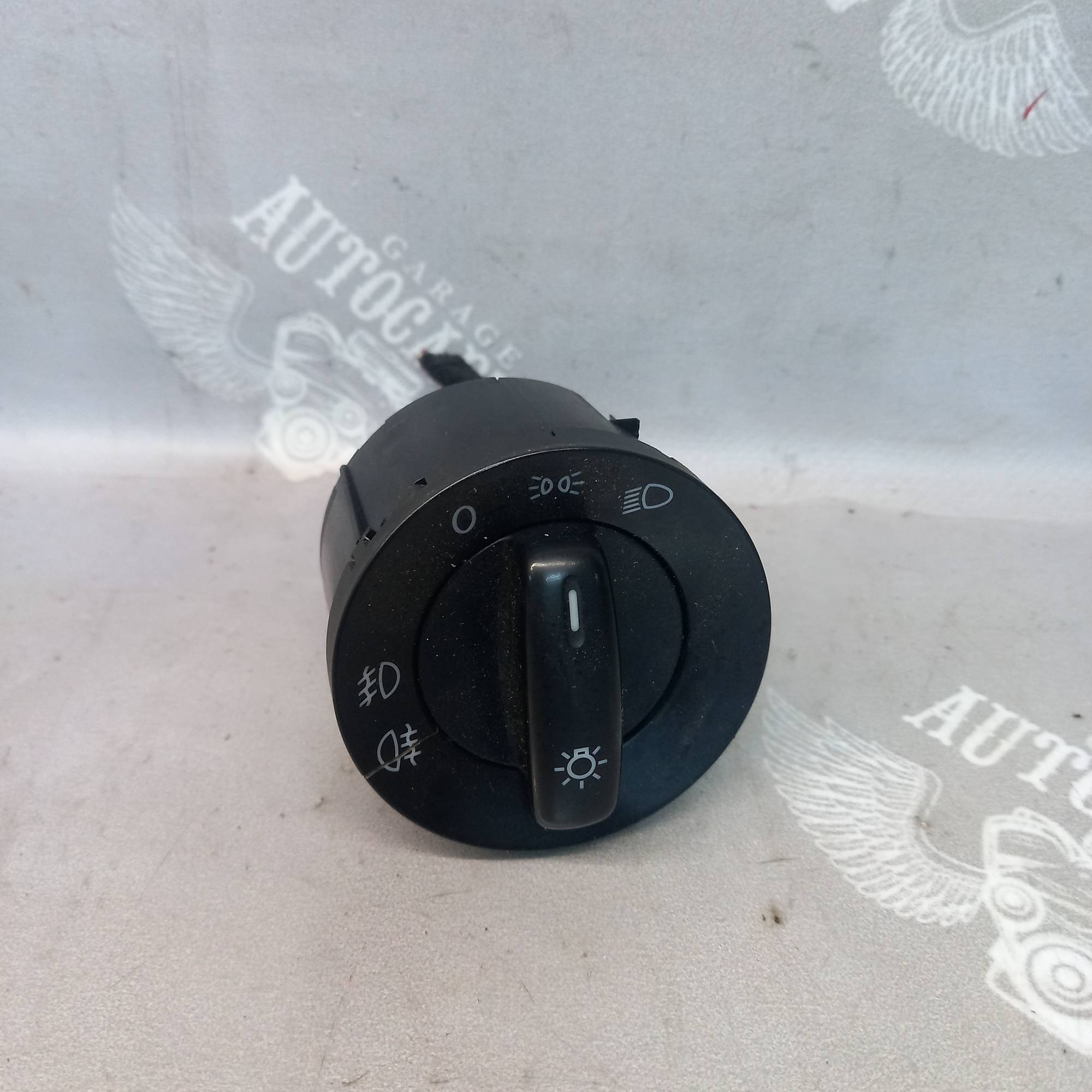 Блок управління світлом vw caddy iii / golf v / jetta iii / passat / touran 2003 - 2015 1k0941431q