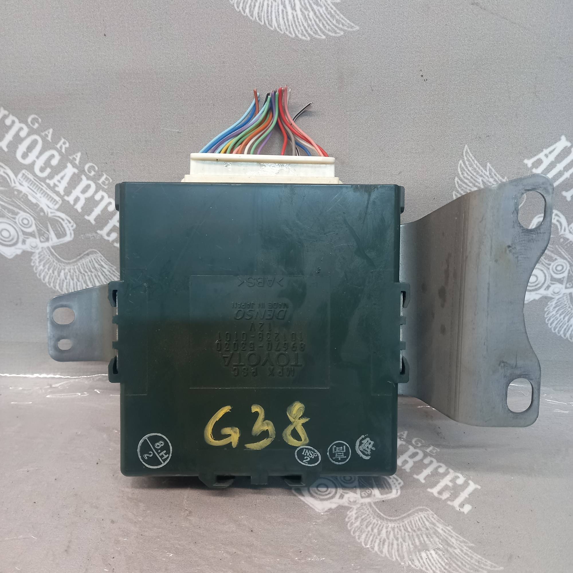 Блок управління LEXUS IS 220 89670-53030