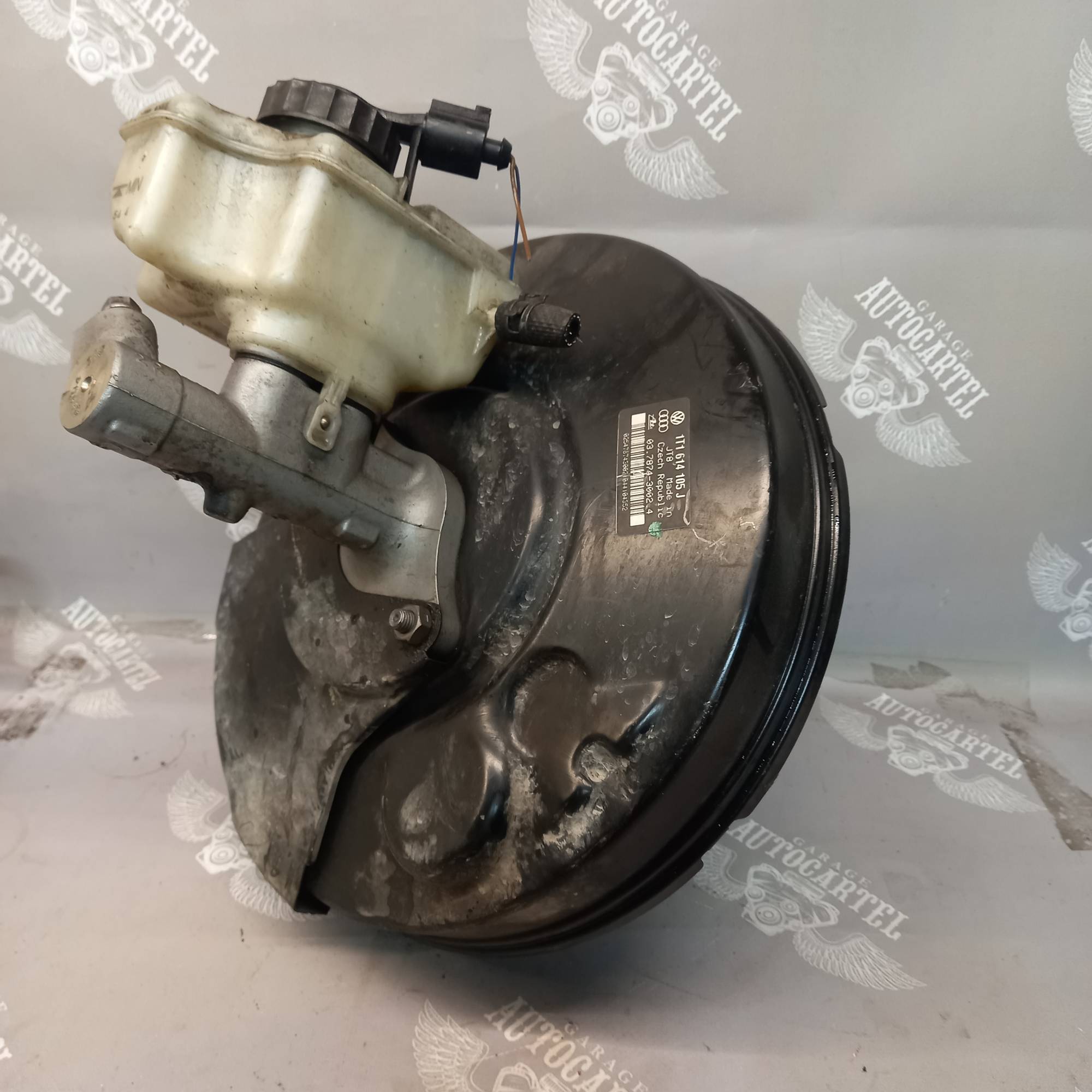1t1614105j вакумний підсилювач гальм ,вакум VW Touran Caddy 2003-