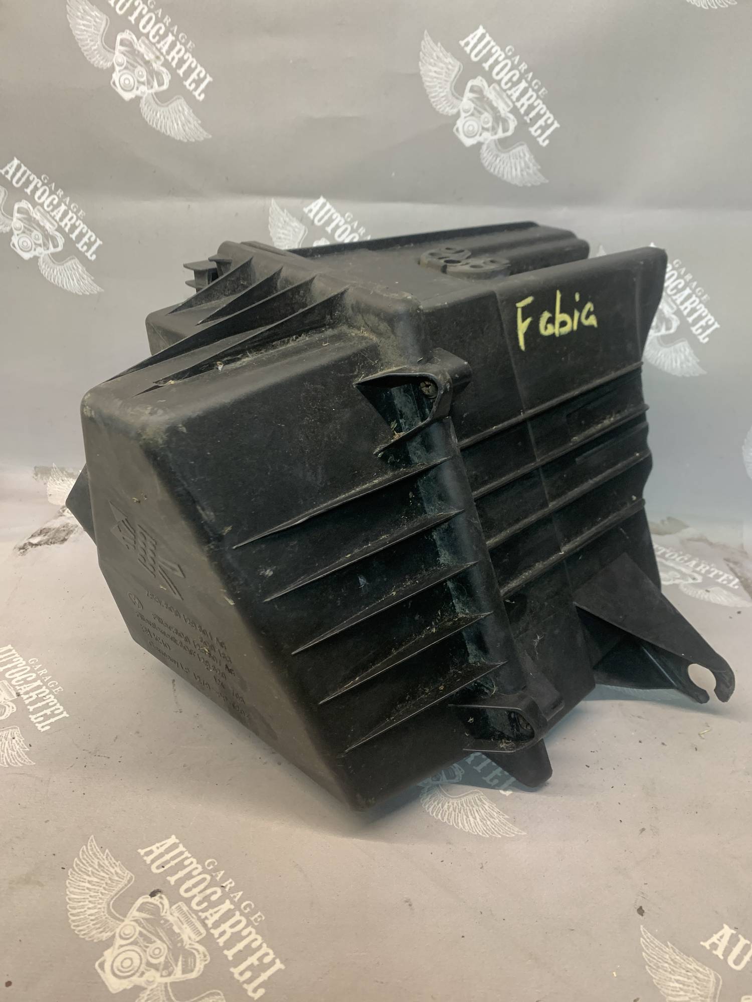 6q0129601ag Корпус повітряного фільтра Fabia 1 1999-2007