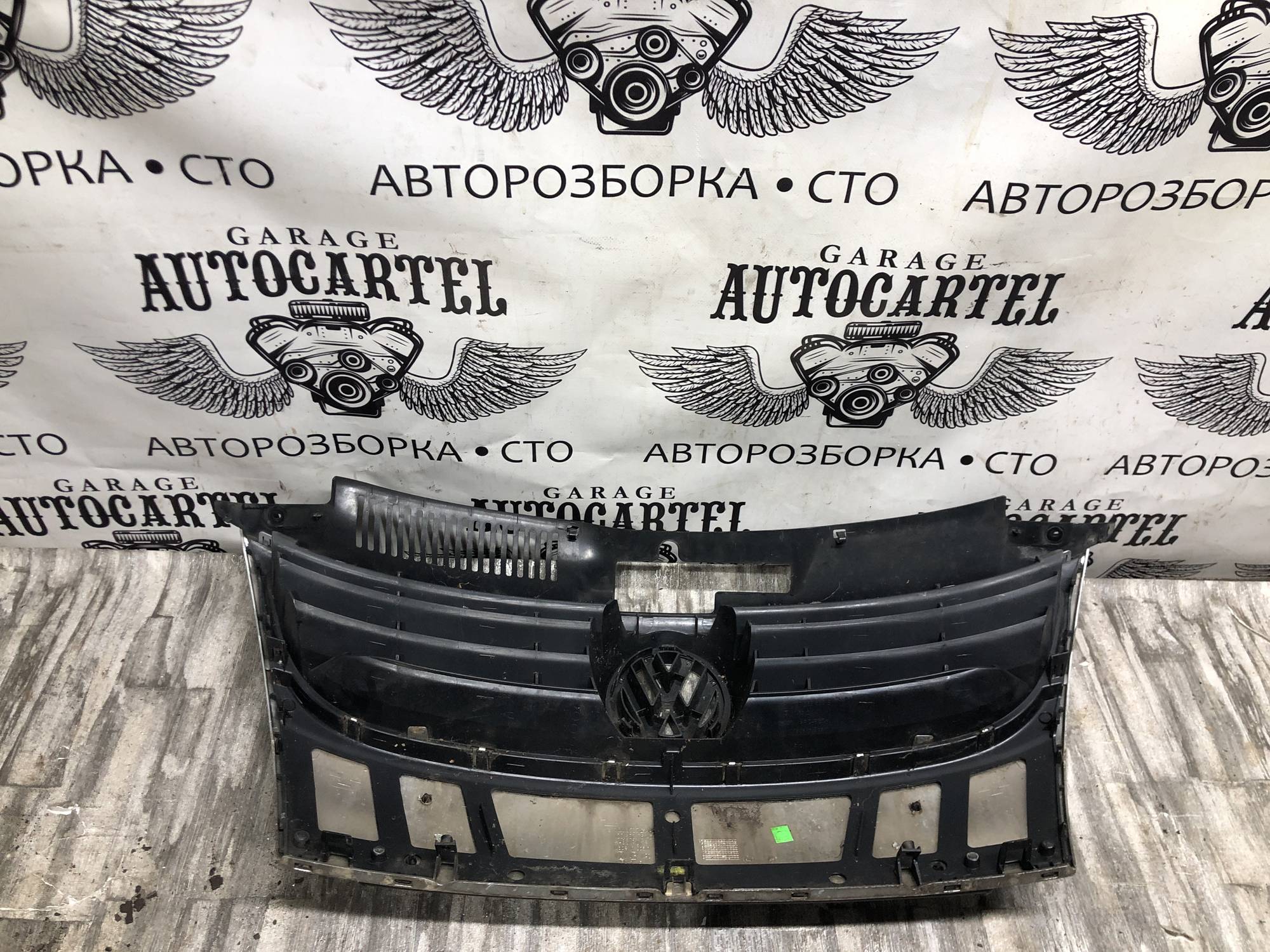 1q0853761a Решітка радіатора Volkswagen EOS 2006-2015