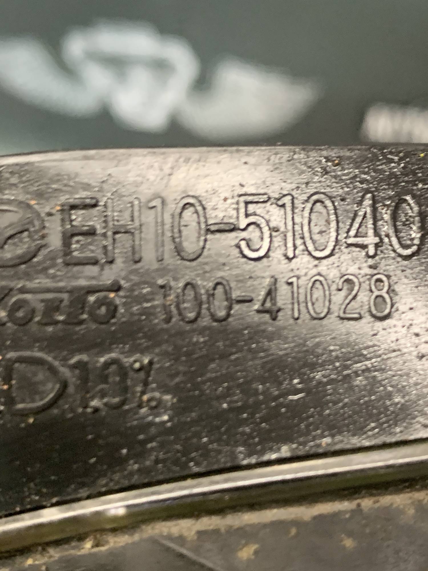 eh10-51040 Фара ксенонова ліва Mazda CX7-2006-2012