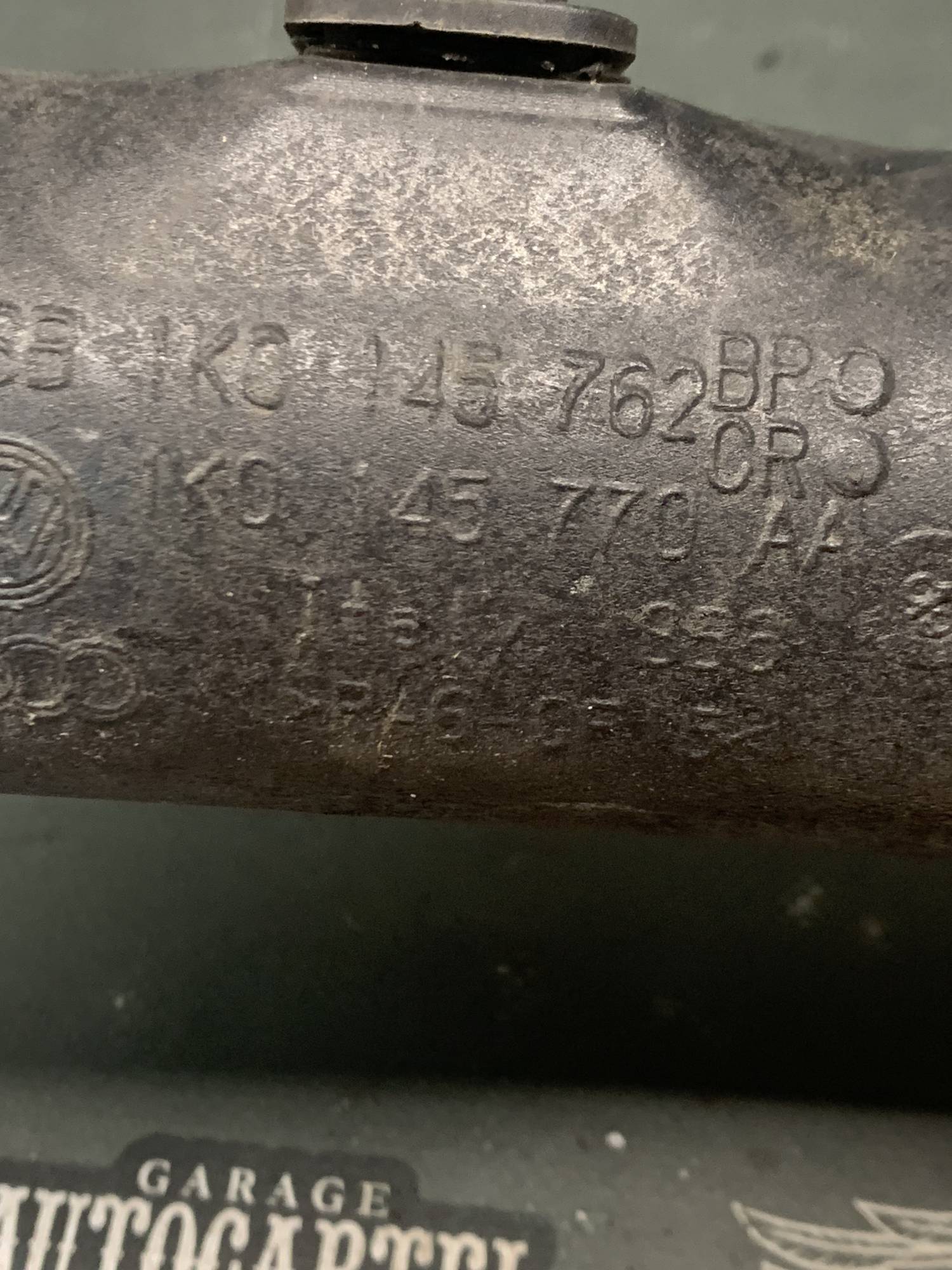 патрубок повітря VW GOLF 5 V 1.9 TDI 1k0145762cr