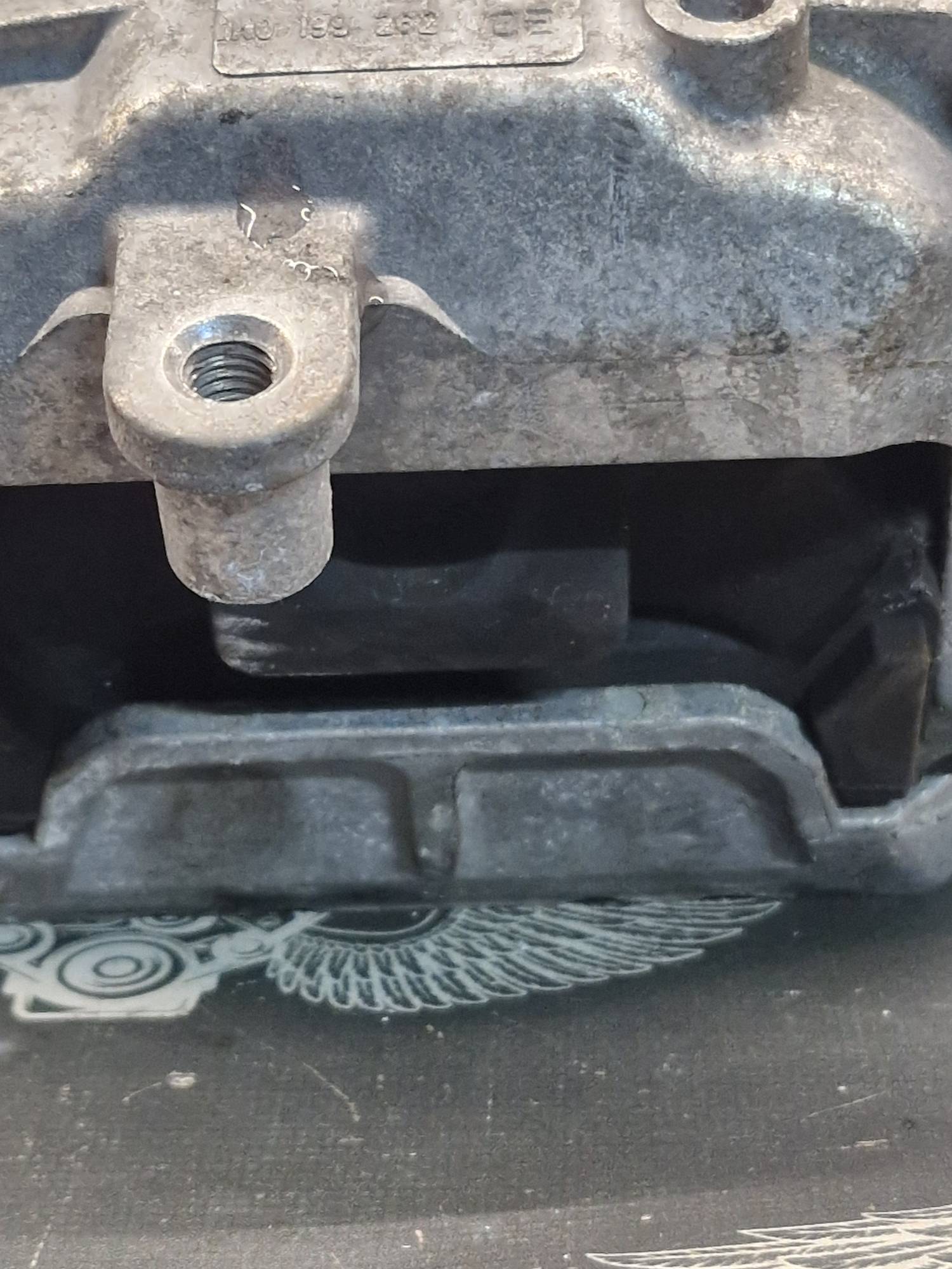 Подушка безпеки двигуна Skoda 1.4 tsi 1k0199262cf для сидіння VW 1.4 tsi 1k0199262cf