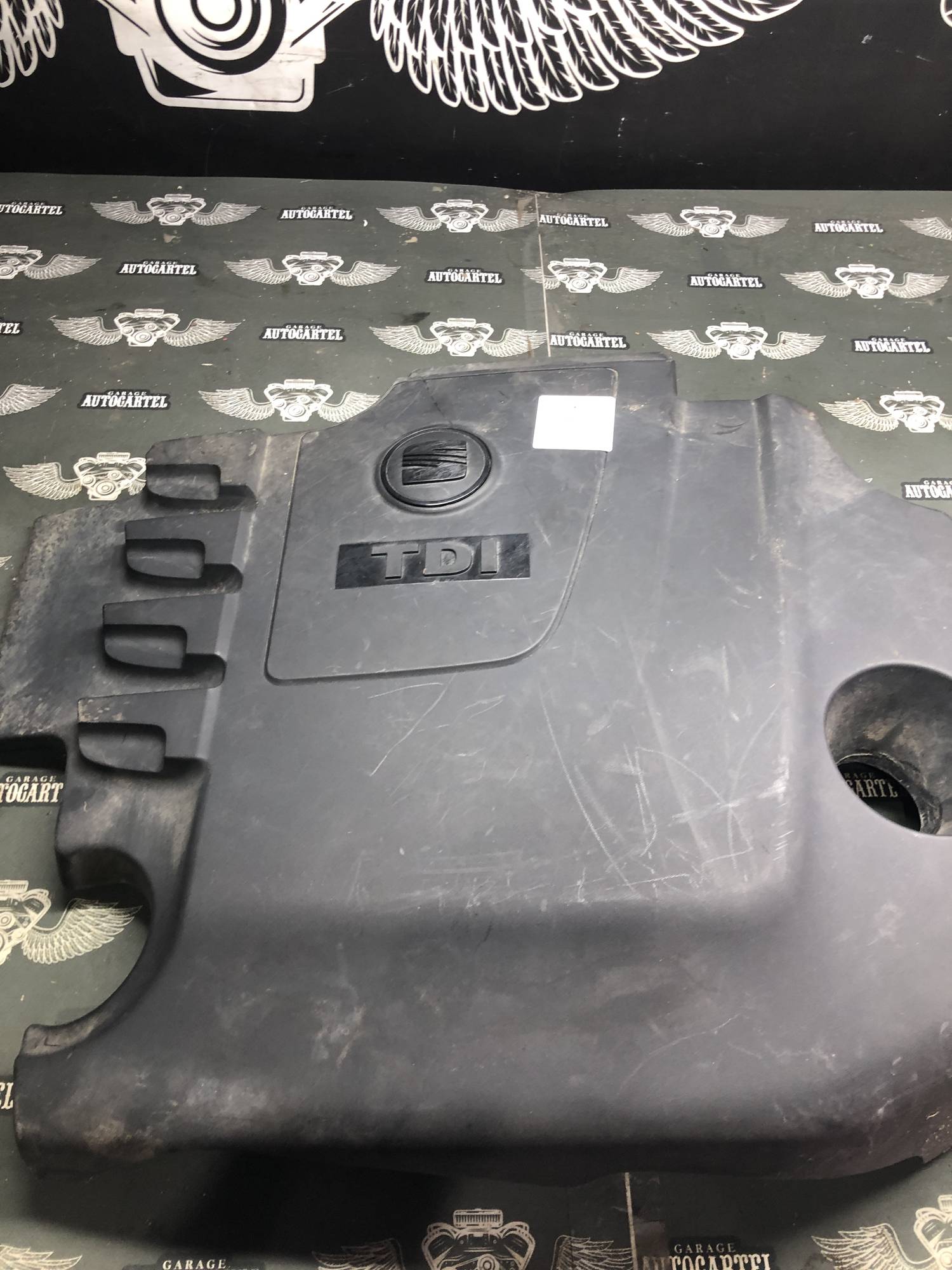 Захист двигуна 3r0103925b сидіння exeo 2. 0tdi cag cah