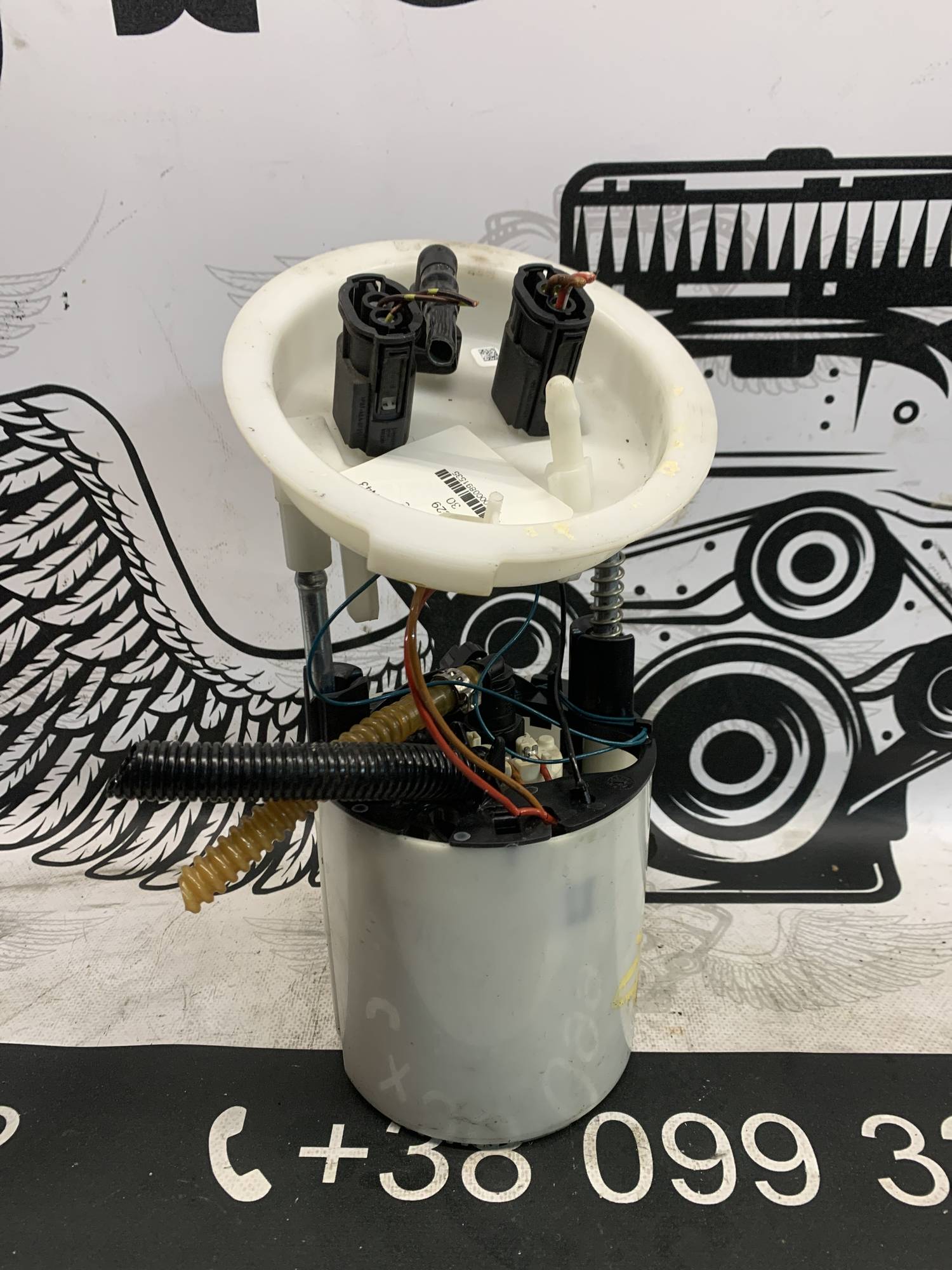 Паливний насос в бак BMW 3 E90 E91 E92 2.0 N43 7197073