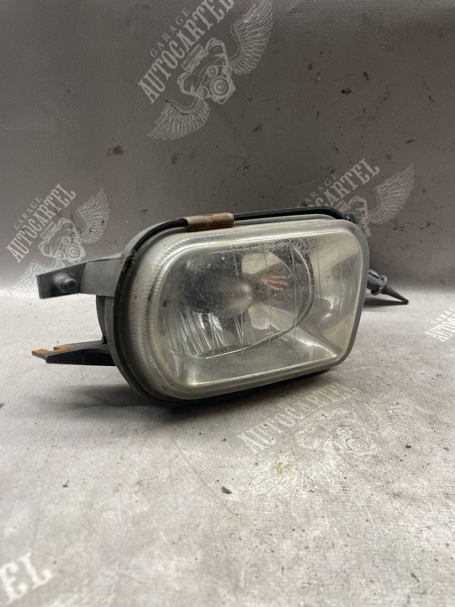 Фара протитуманна права Mercedes W203 2038201256