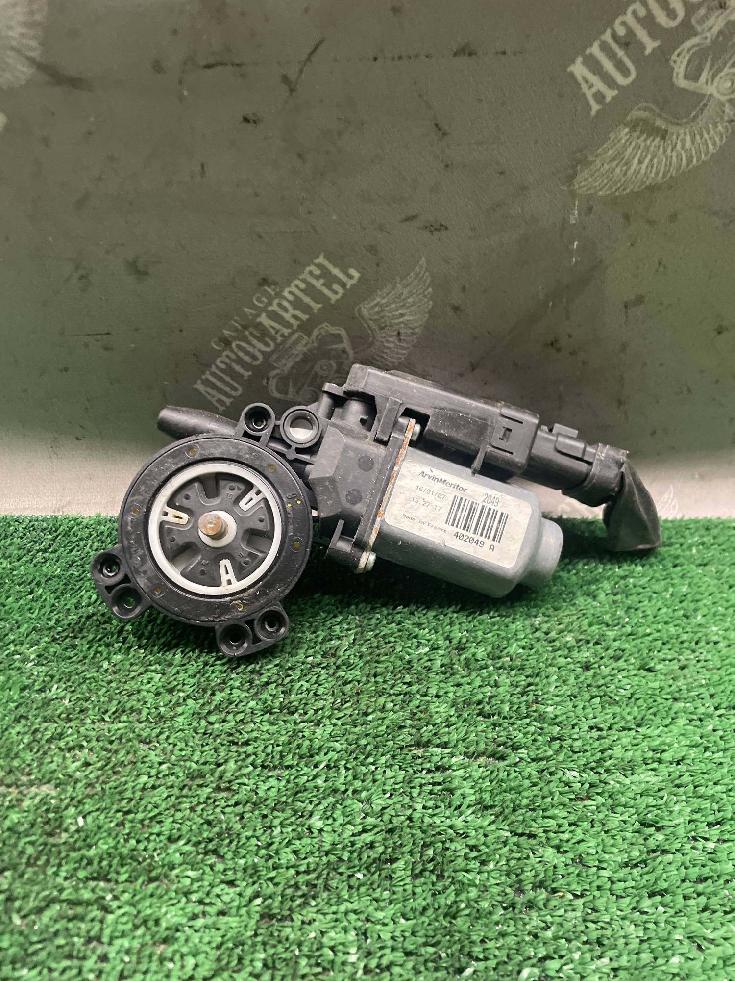 Моторчик склопідйомника лівий задній RENAULT SCENIC II 402049A