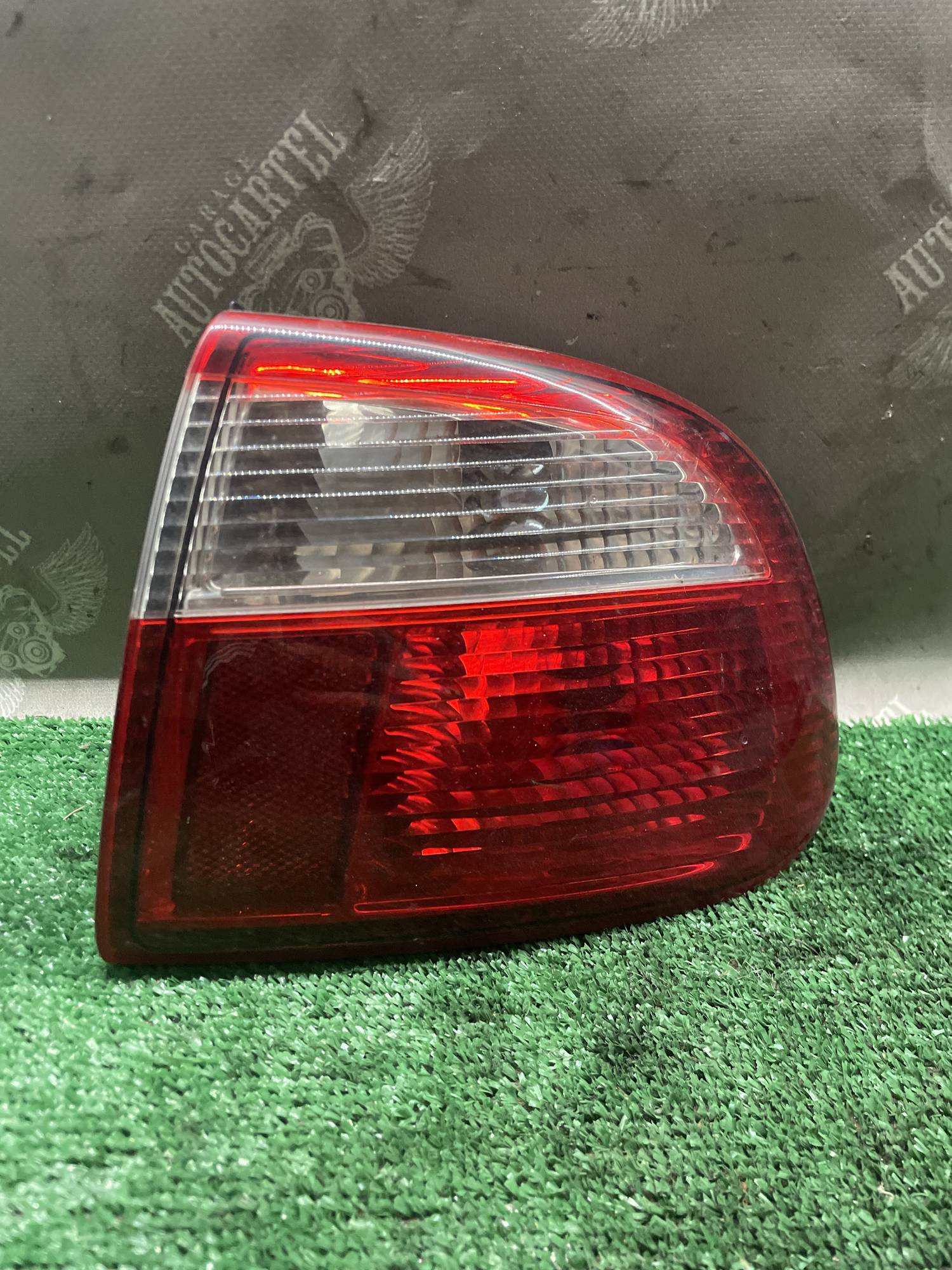 Ліхтар задній правий Seat Toledo 2 кришка 1m5945096b