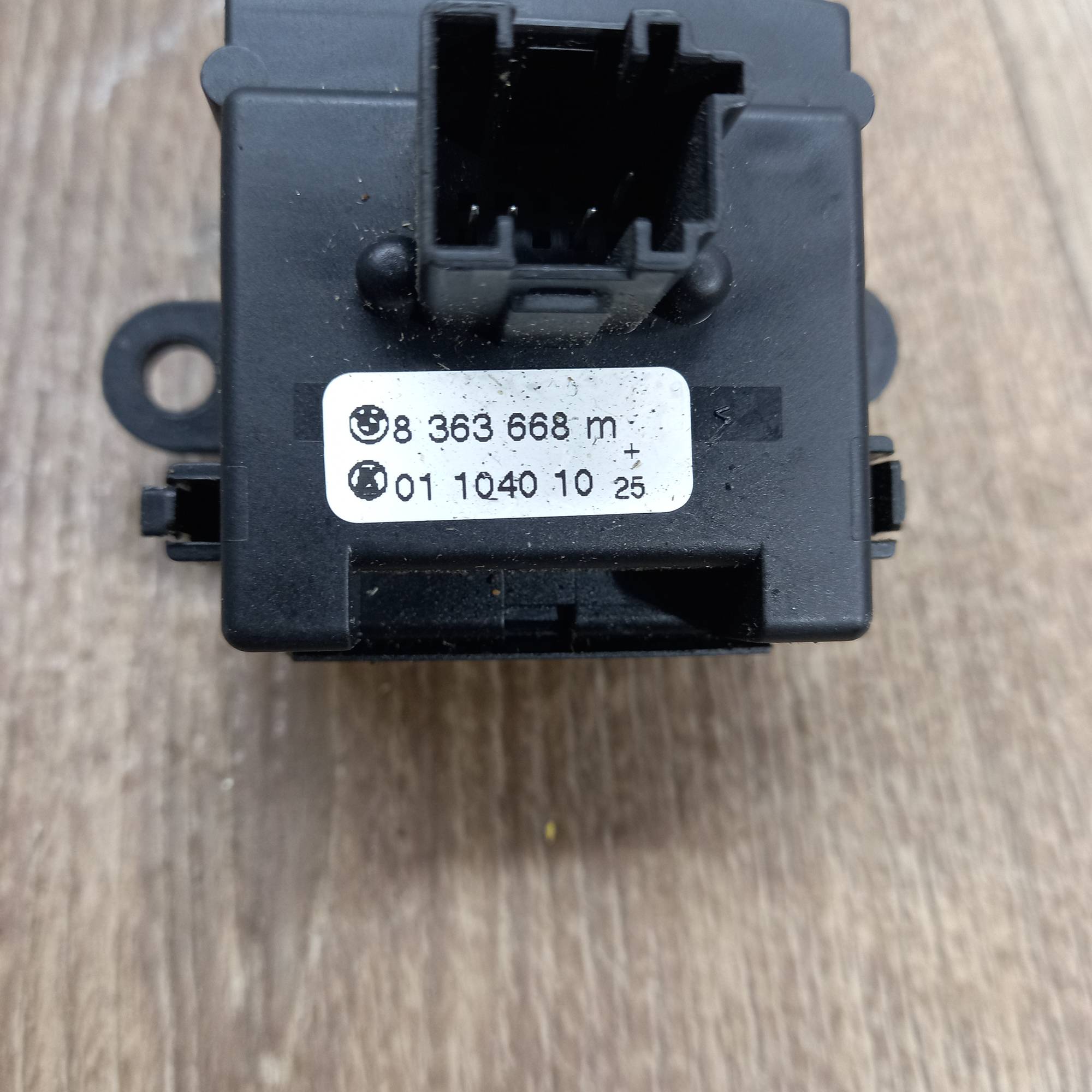 8363668 Підрулевий перемикач поворотів лівий, світла дальнього BMW E46, E39, e38, X5 e53 БМВ