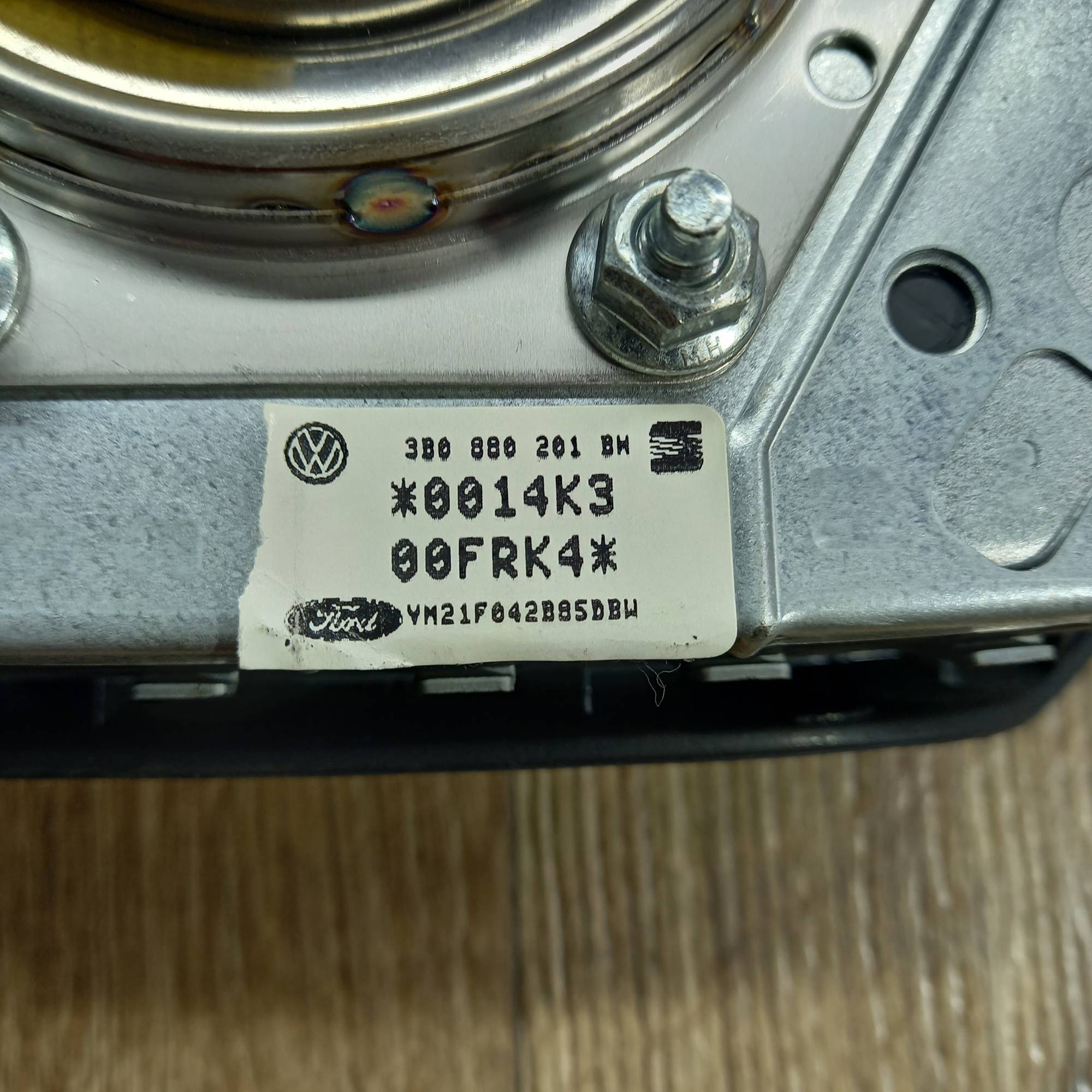 Подушка безпеки в кермо VW GOLF IV (1J1, 1E1J5) 97-05 3B0880201BM