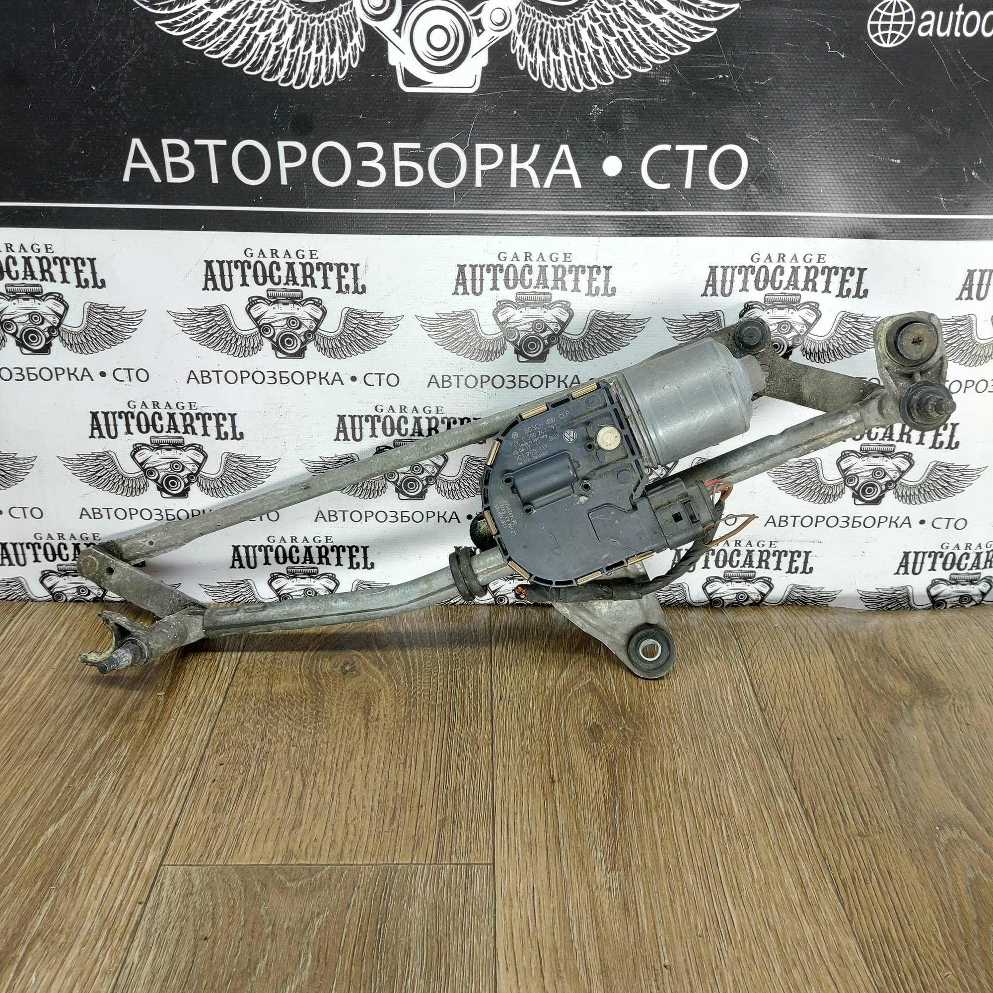 3C1955119 Моторчик переднього склоочисника VW Passat B6 3C1955023C