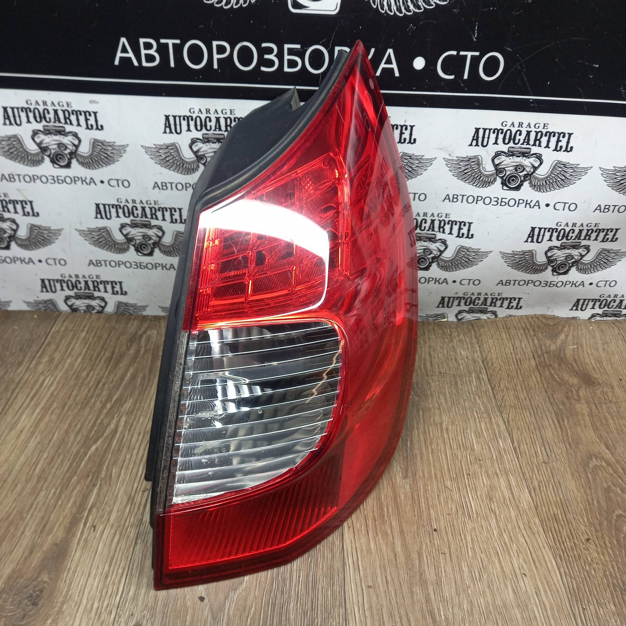 Ліхтар задній правий RENAULT SCENIC 2/Grand Scenic II, 8200474327a