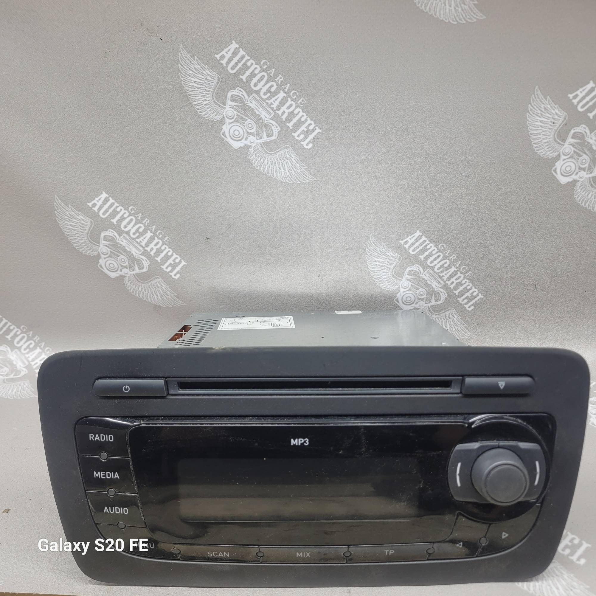 6j0035153d Радіо магнітола MP3 Seat altea