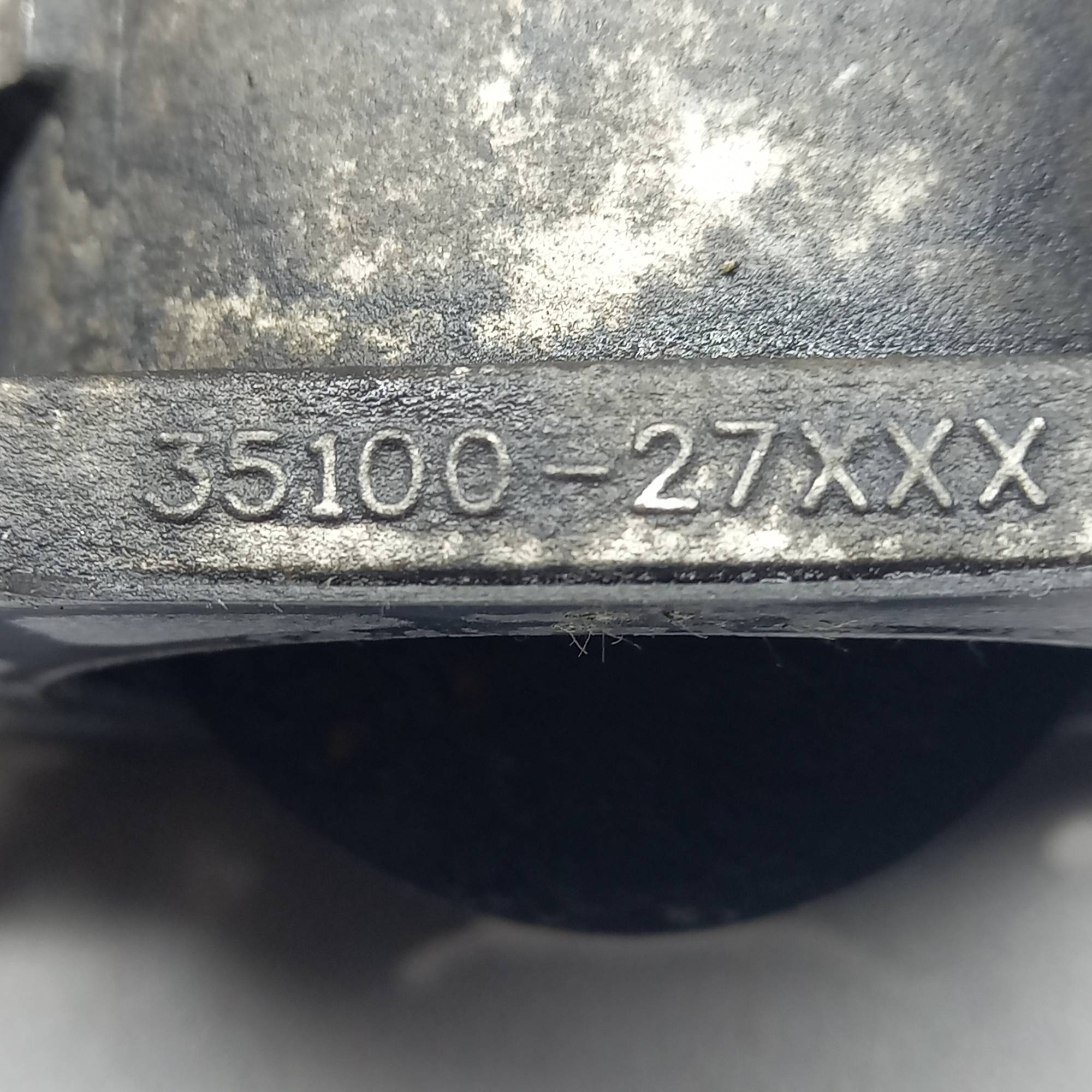 Дросельная заслінка 2.5CRDI вакуум. HYUNDAI H1 97-04 35100-27xxx