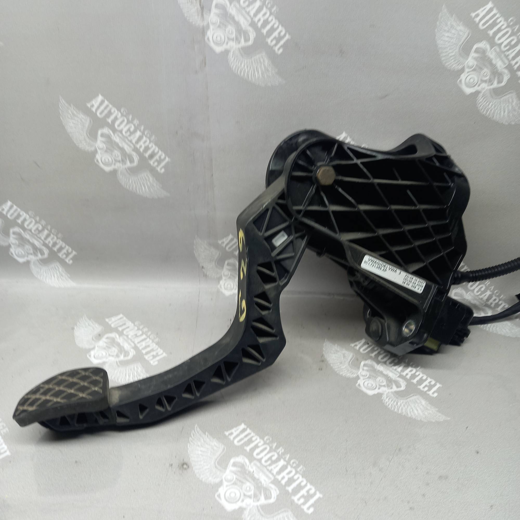Педаль зчеплення VW SHARAN 7N 3c1721059ap