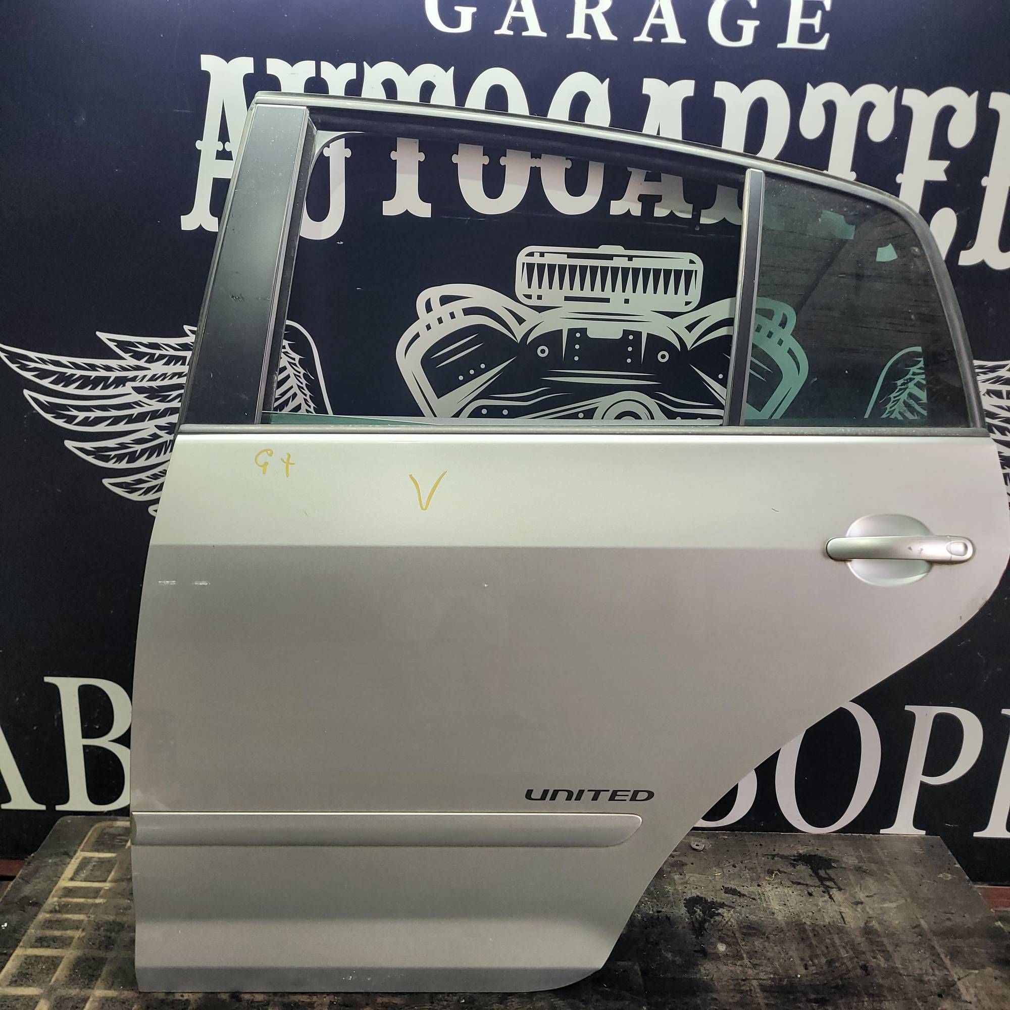 Даерка задня ліваVolkswagen Golf 5 pluss 21424670