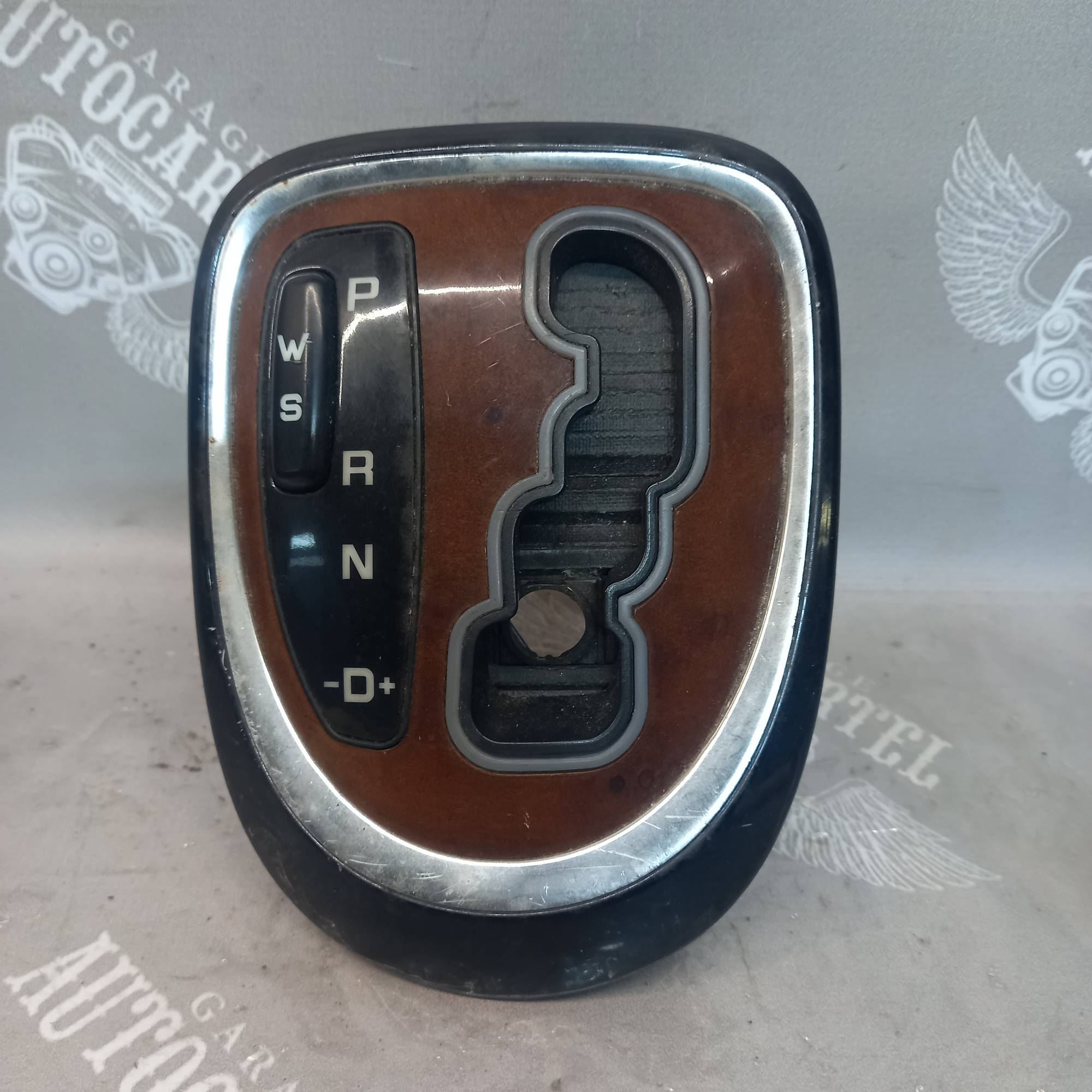 Пластикова накладка перемикання передач Mercedes-Benz w220 1998-2005 e9550090
