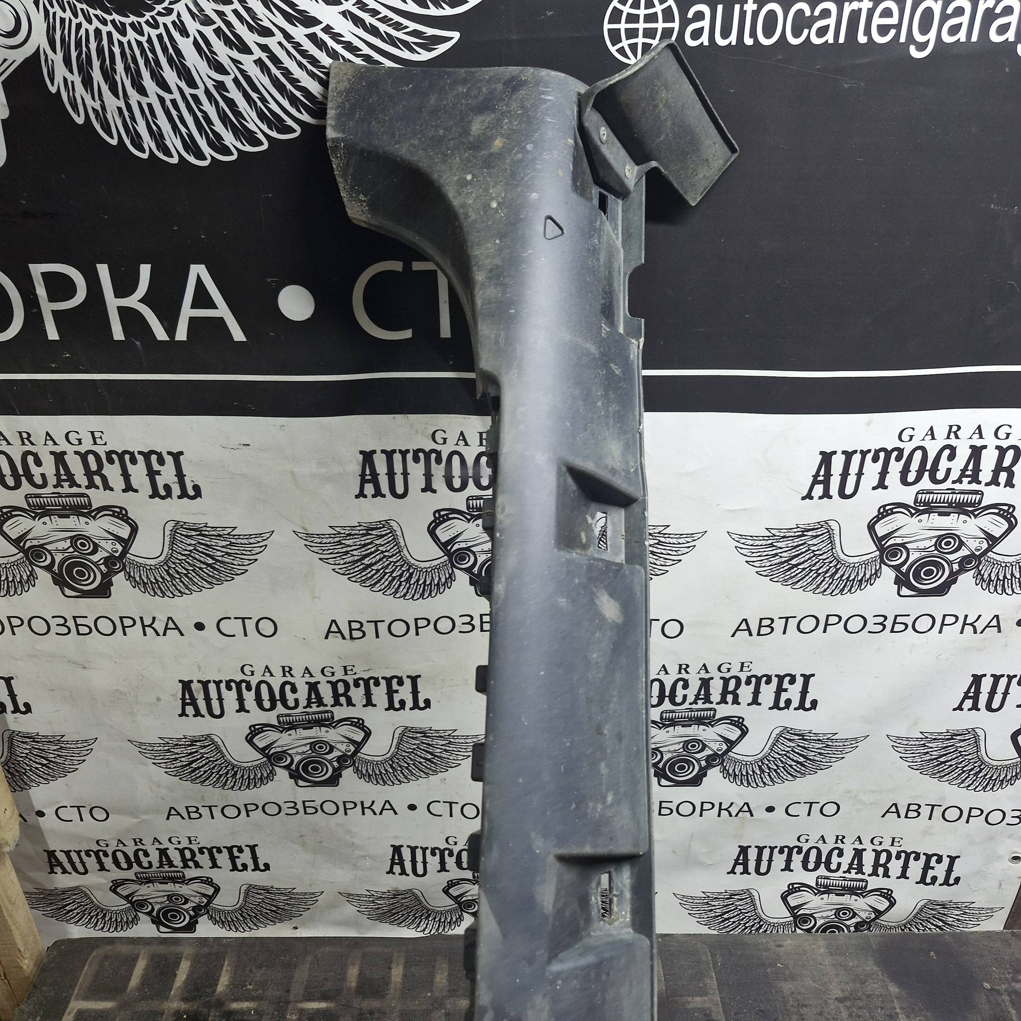 768512324r Накладка порогу зовнішня задня частина ліва Duster 2010