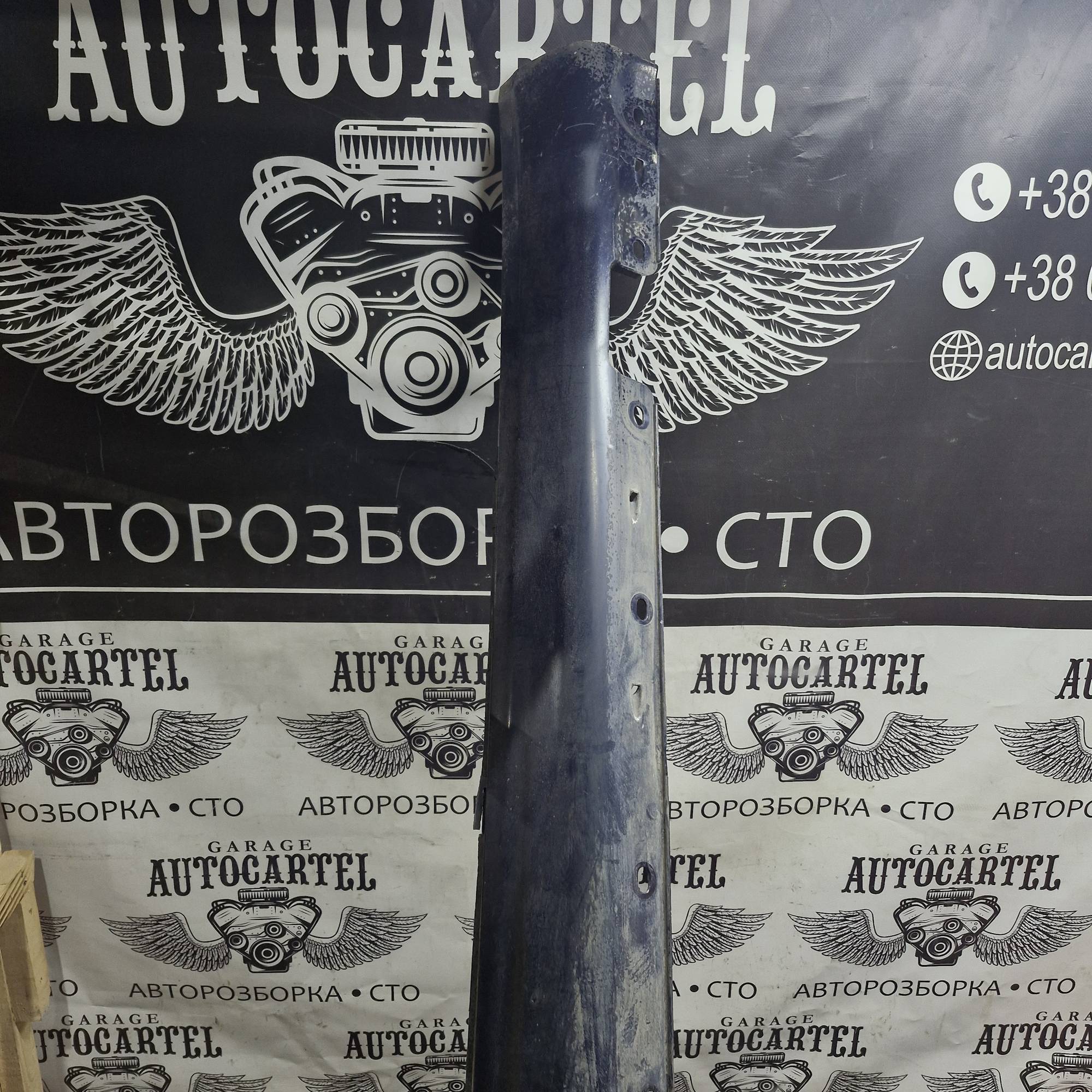 a2036900640 Бокова накладка поріг права Mercedes w203