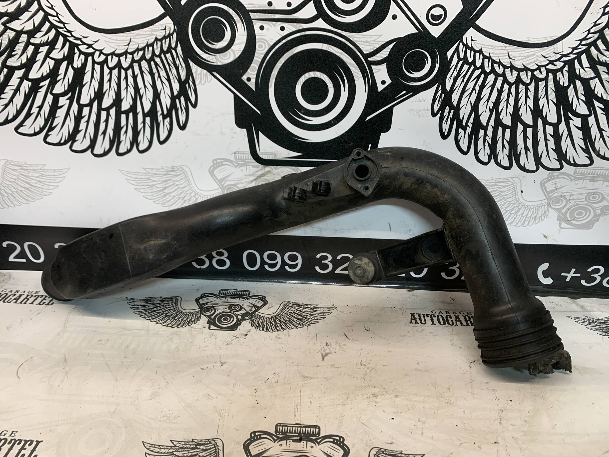 Патрубок інтеркулера Audi A4 B7 2004-2007 1.9tdi 8e0145762d