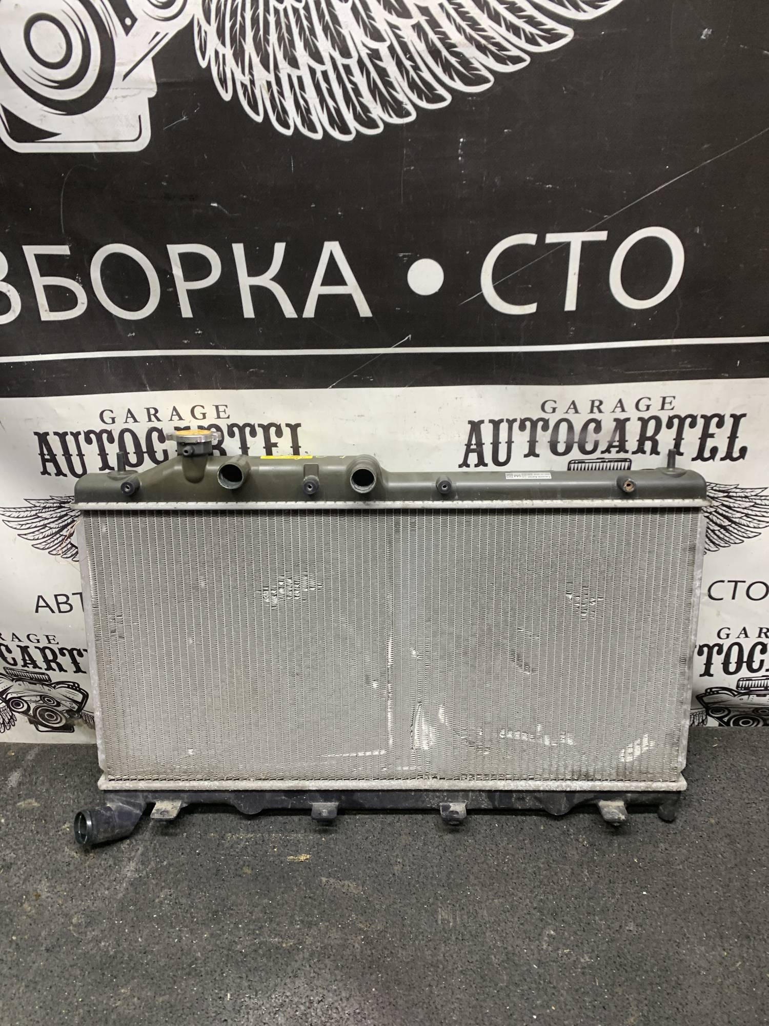 Радіатор охолодження Subaru Forester 090303