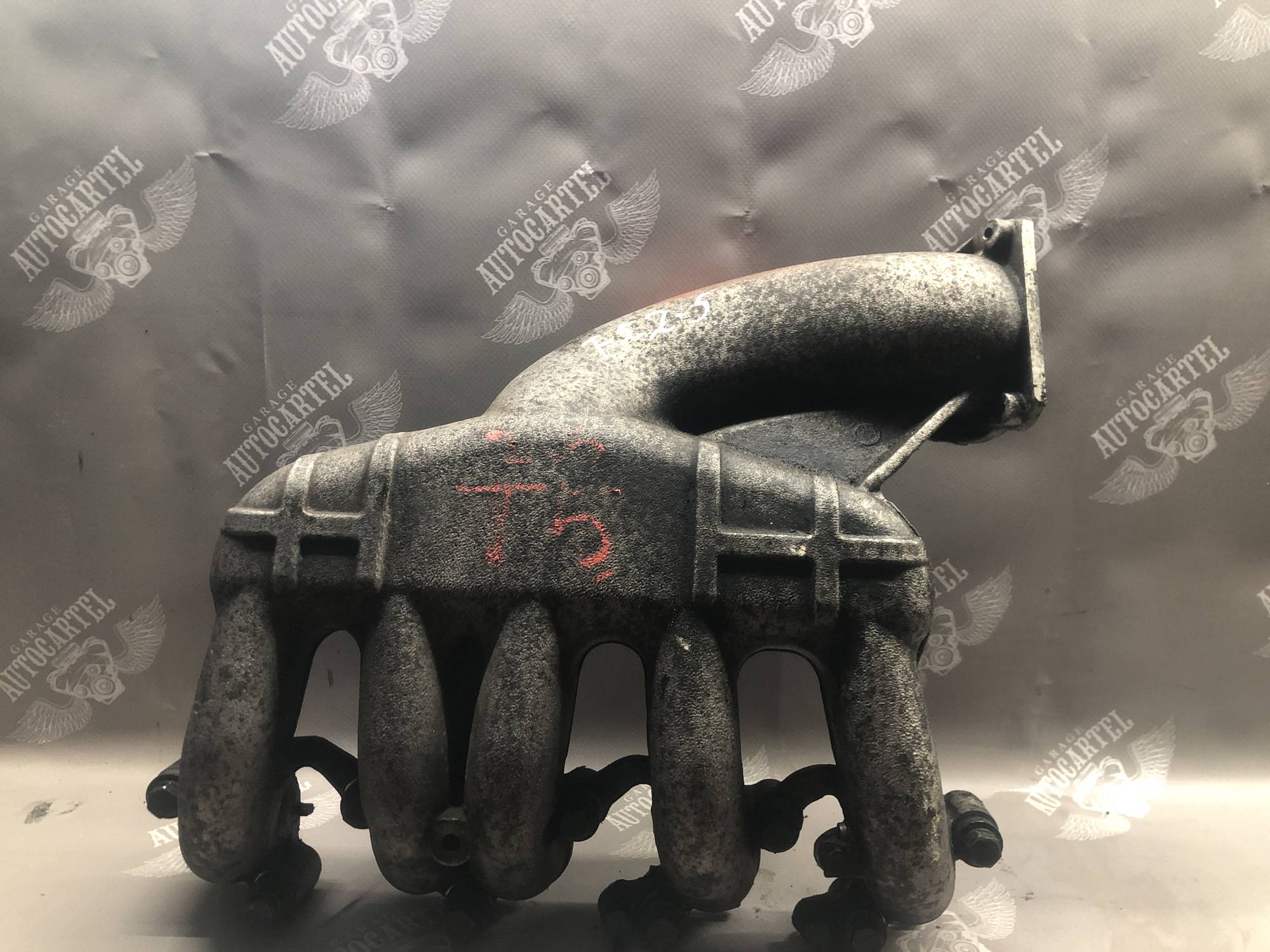Впускний колектор VW Transporter T5 2.5 tdi (03-15) 070129713Q