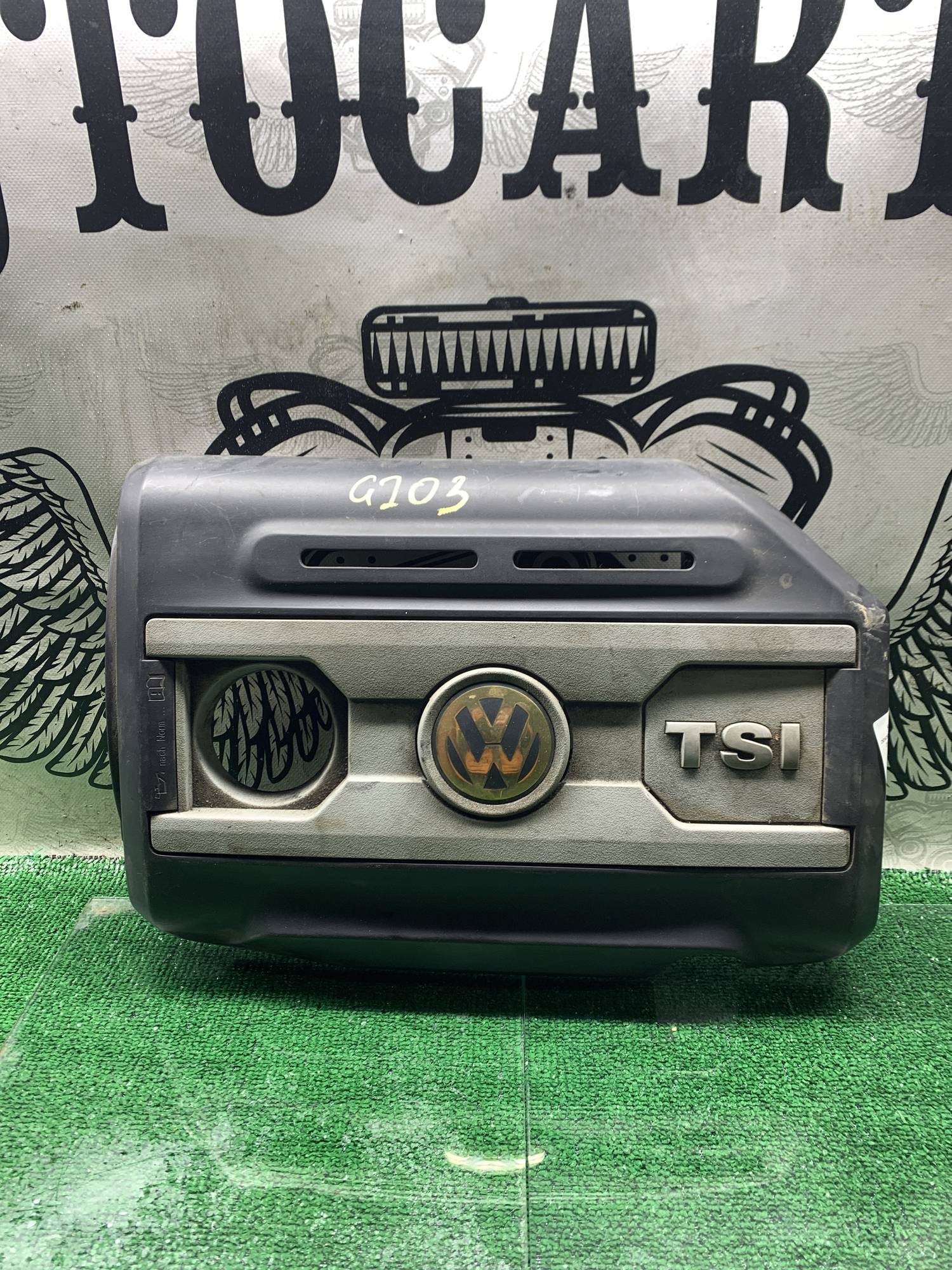 Кришка мотора декоративна vw passat b6 05-1,8 tsi 06j103925h