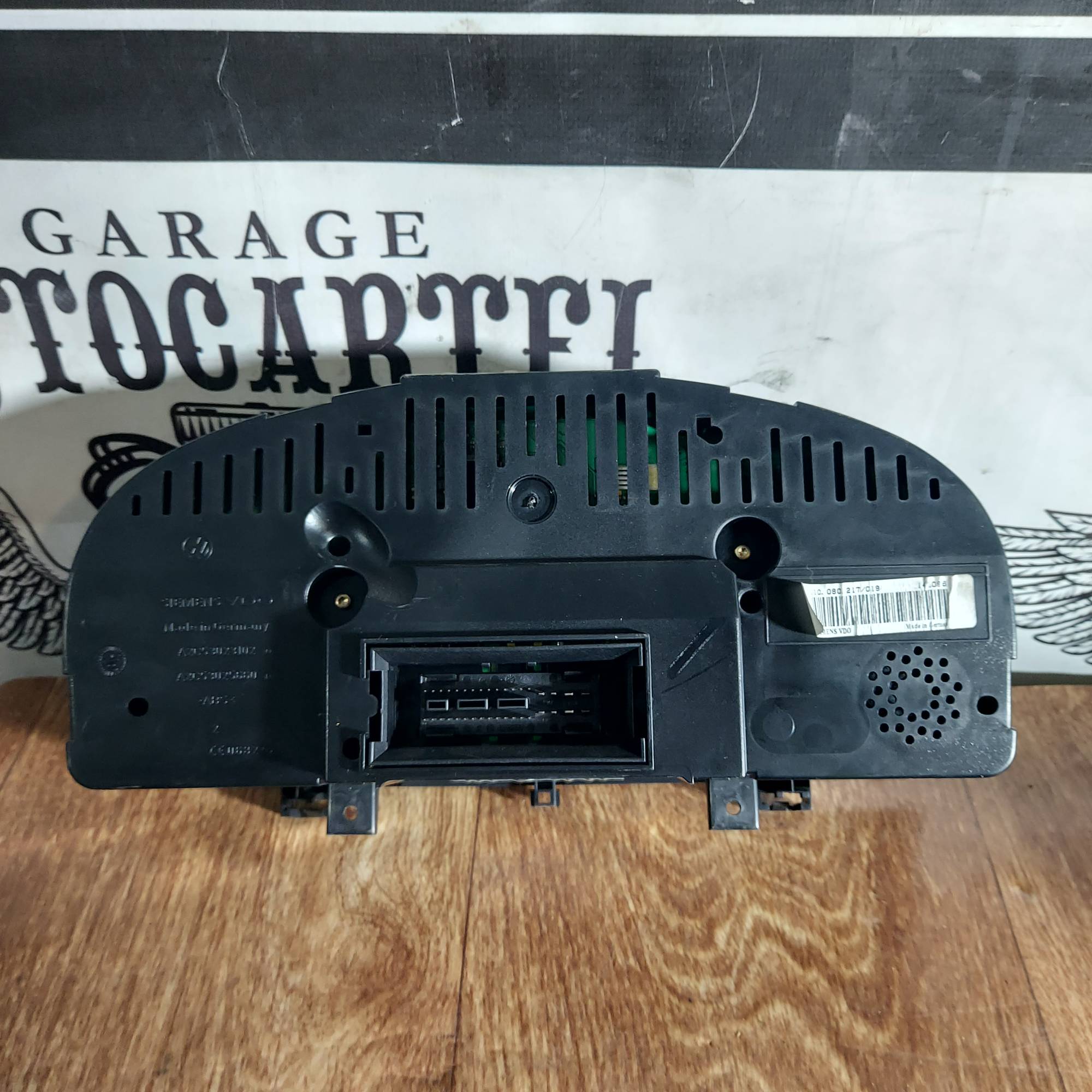 Щиток приладів VW Touran 1T0920861A